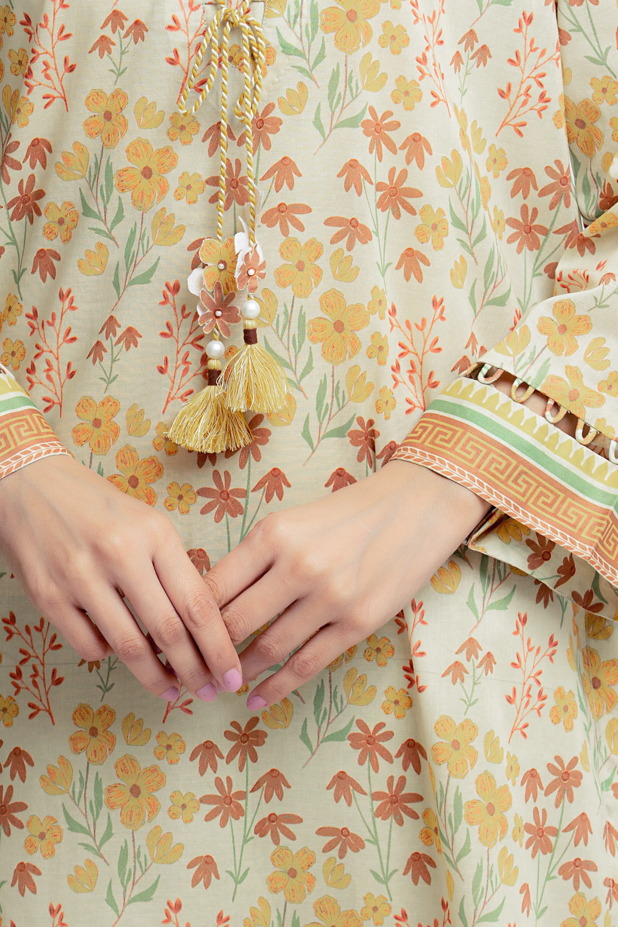 Unstitched Printed Lawn Suit - EWU6A1-36668-3P - Image 4