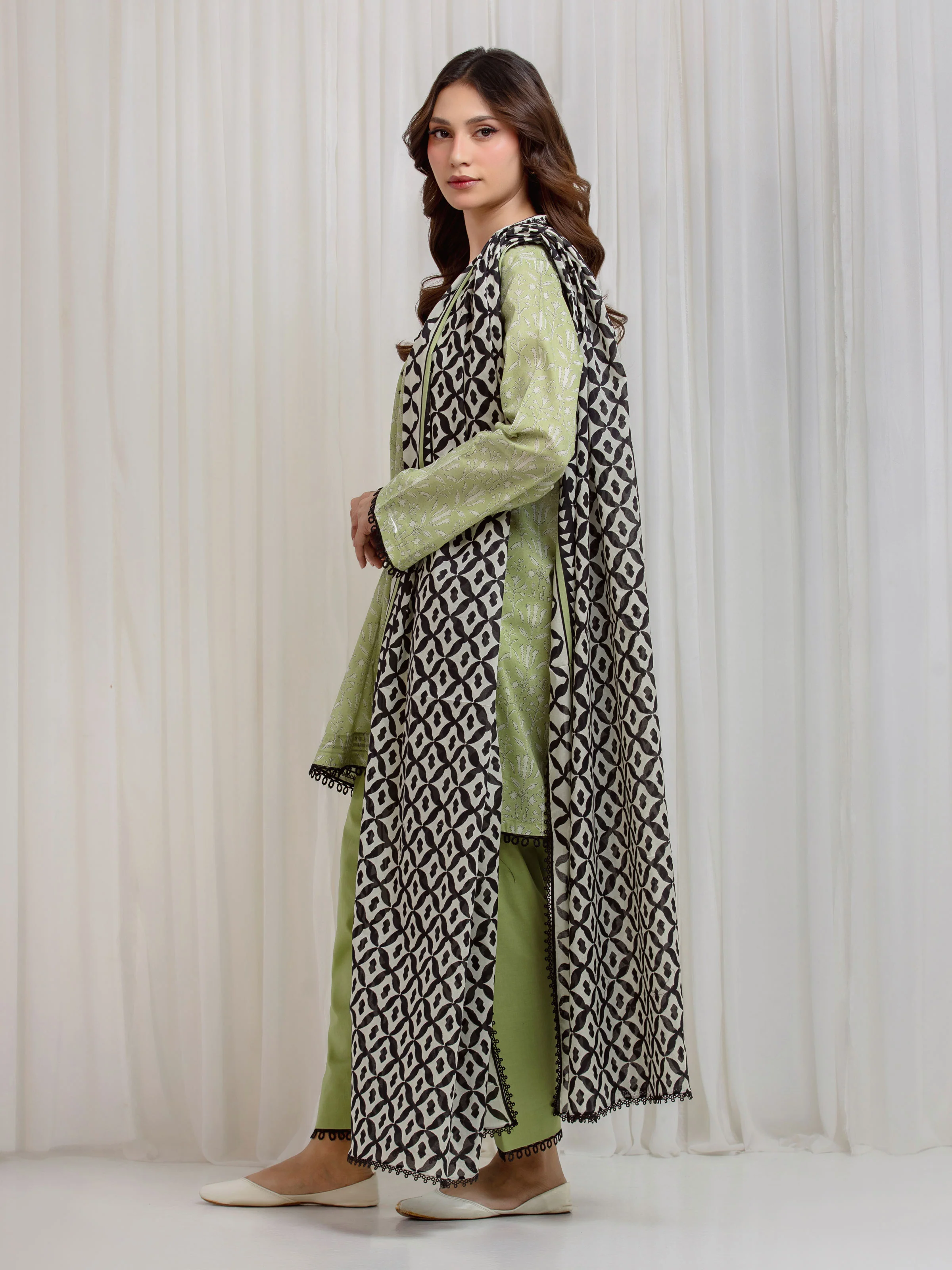 Unstitched Printed Lawn Suit - EWU6A1-36669-3P - Image 5