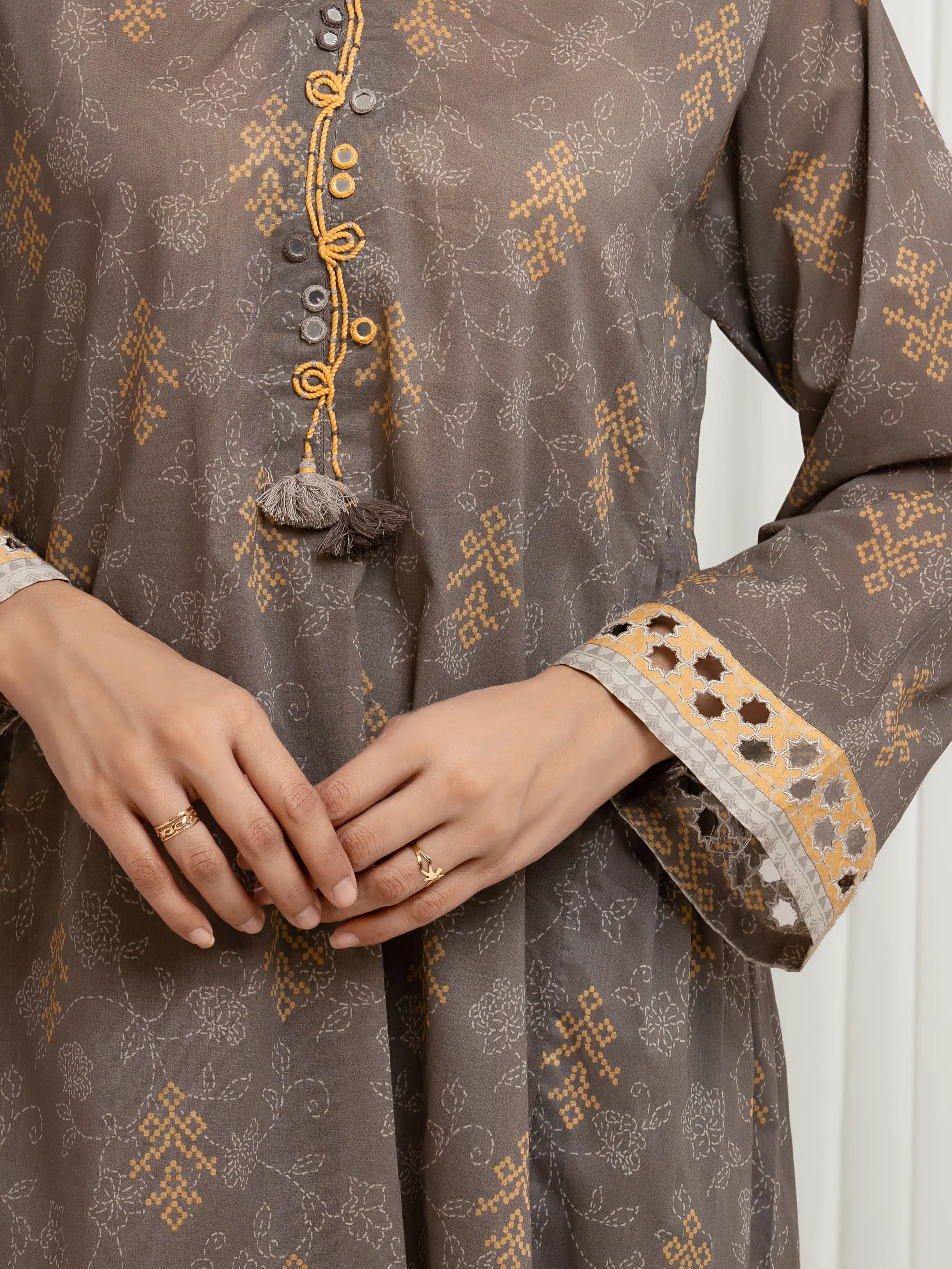 Unstitched  Printed Lawn Suit - EWU6A1-36671-3P - Image 4