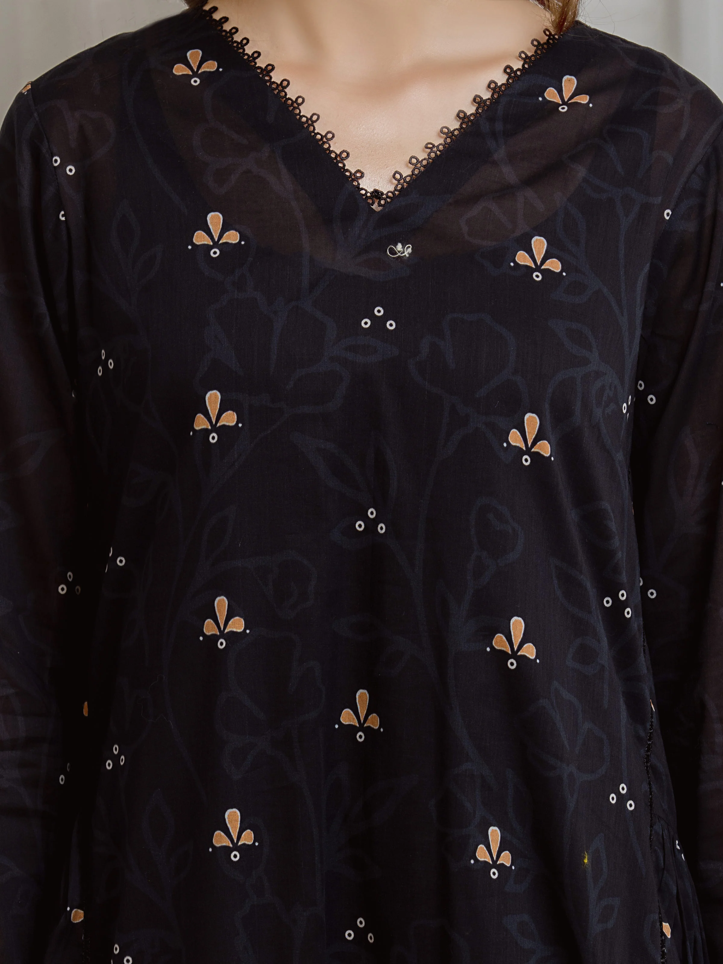 Unstitched Printed Lawn Suit - EWU6A1-36672-3P - Image 3
