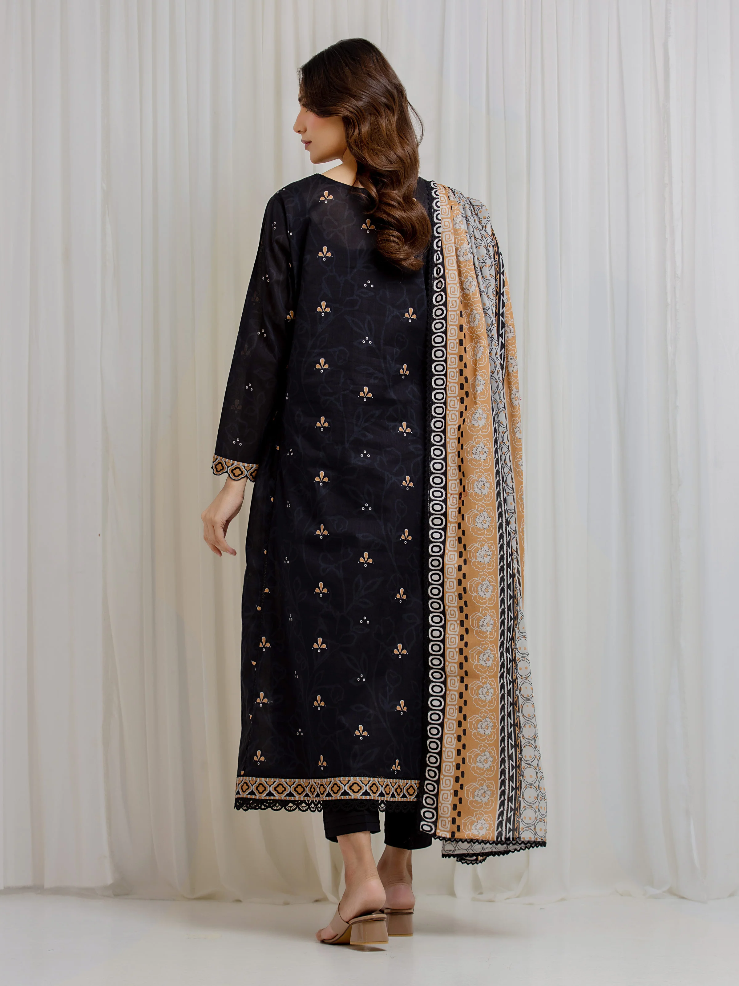 Unstitched Printed Lawn Suit - EWU6A1-36672-3P - Image 6