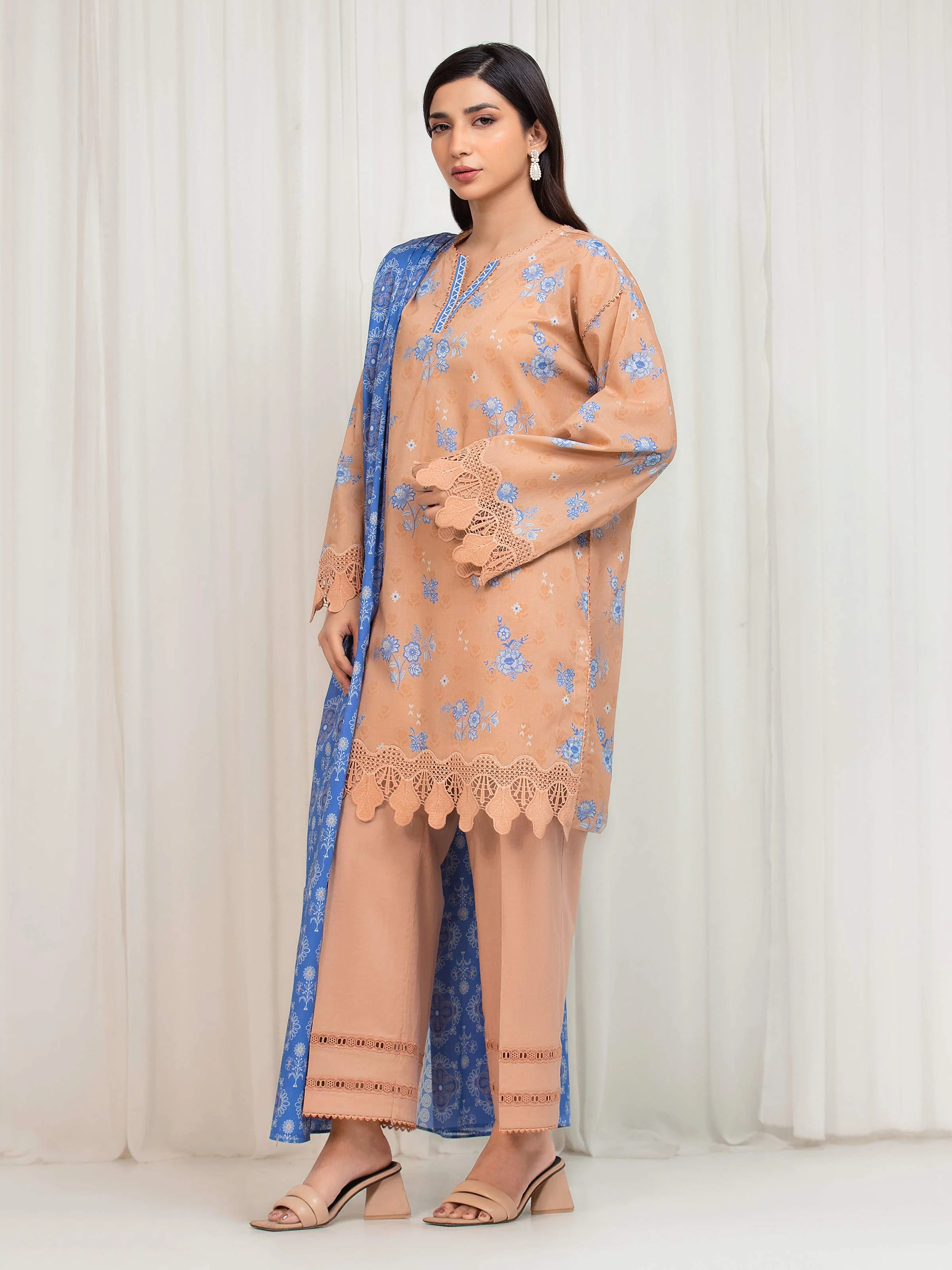 Unstitched Printed Lawn Suit - EWU6A1-36675-3P - Image 5