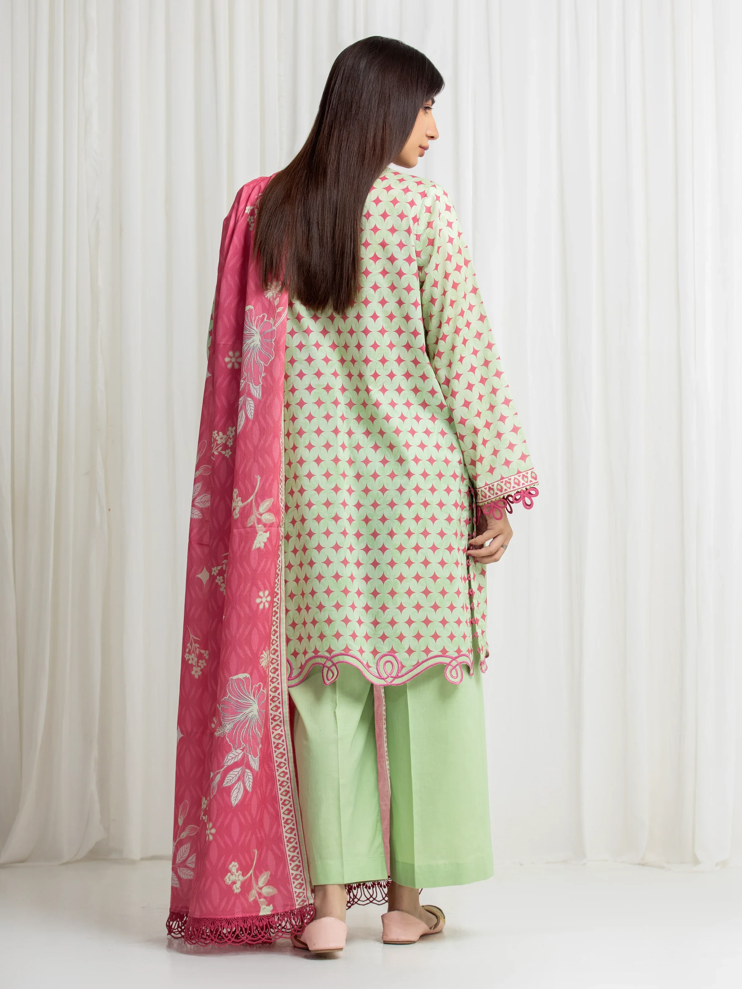 Unstitched Printed Lawn Suit - EWU6A1-36679-3P - Image 5
