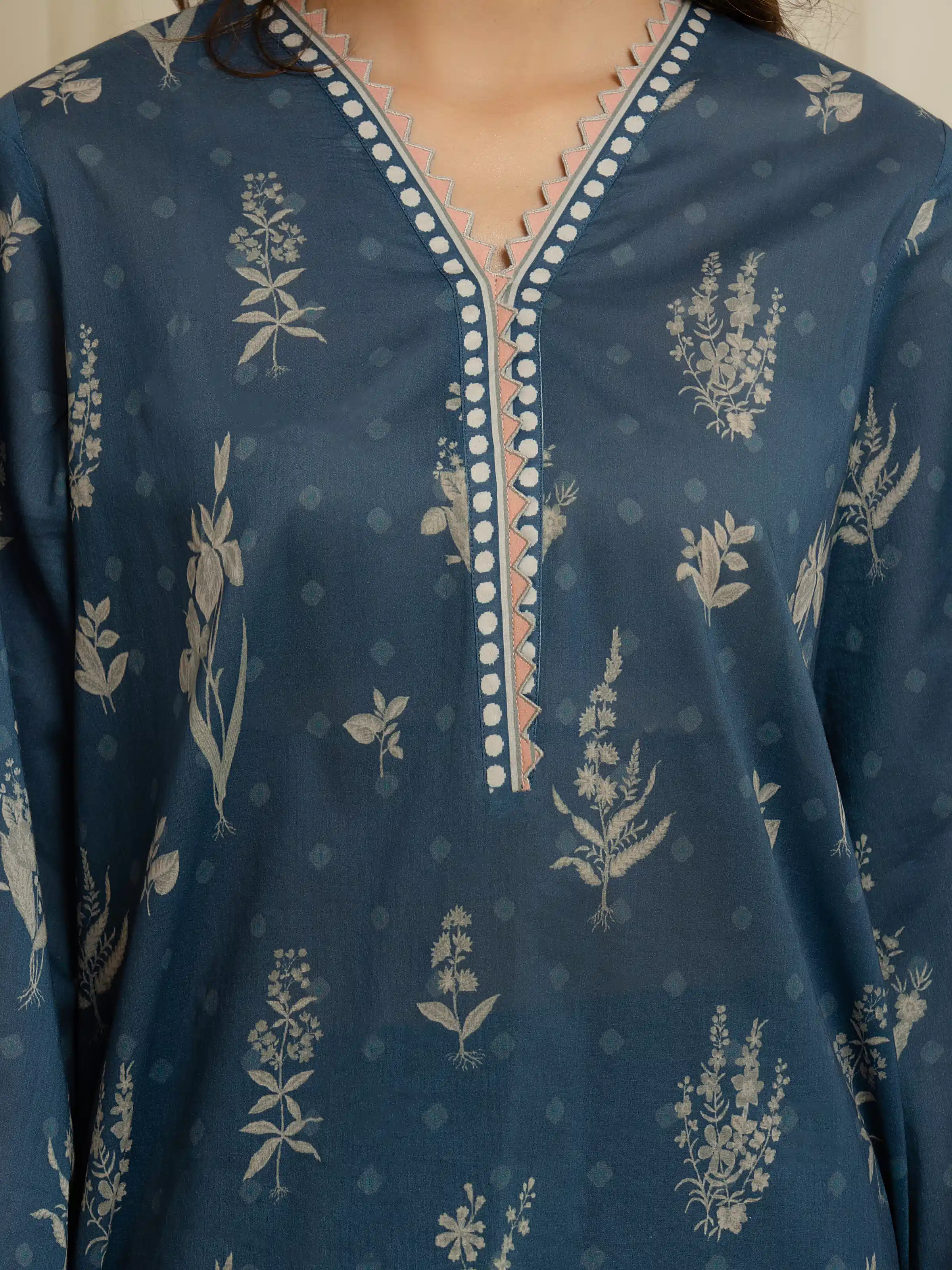 Unstitched Printed Lawn Suit - EWU6A1-36682-3P - Image 3