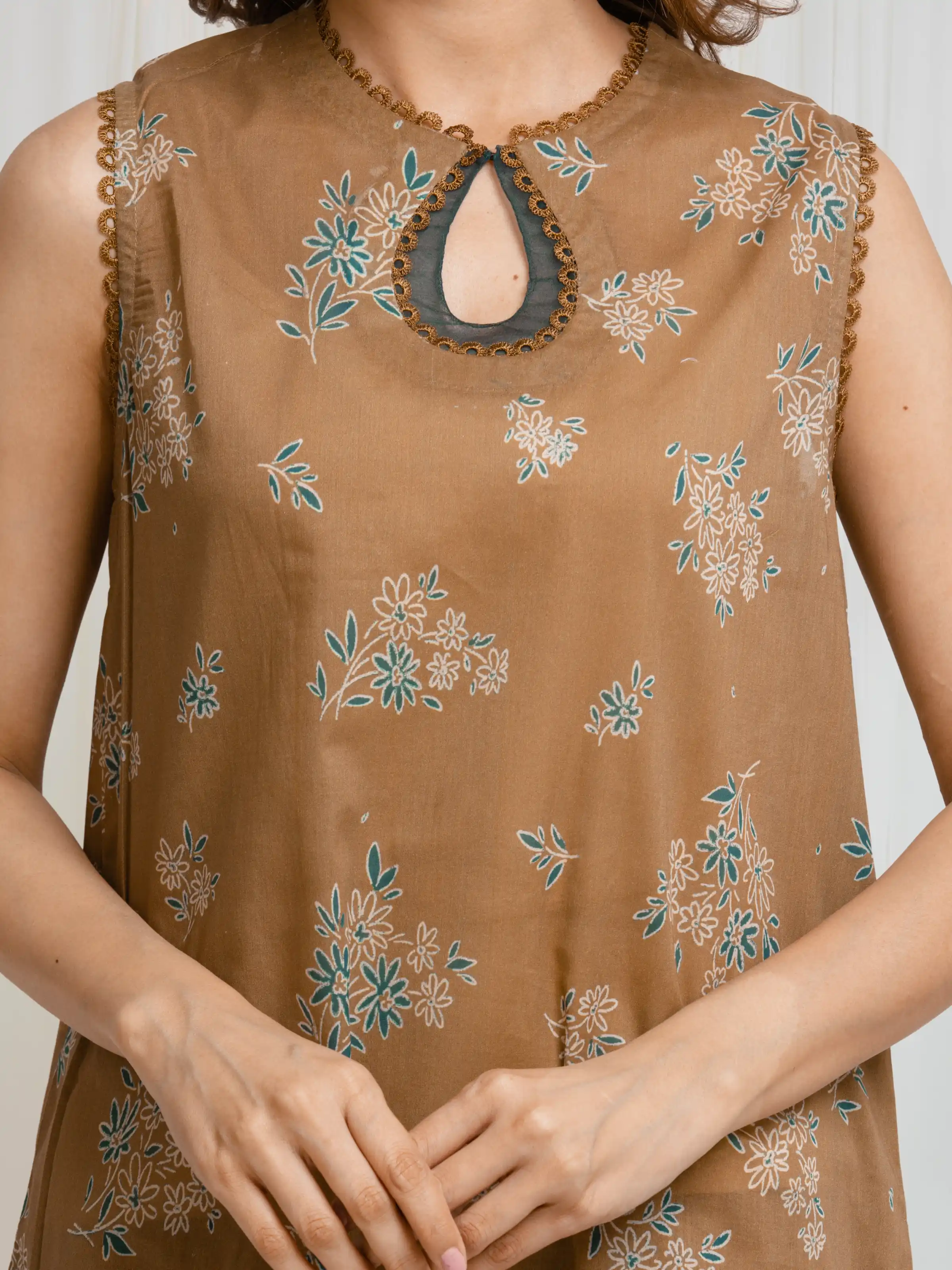 Unstitched Printed Lawn Suit - EWU6A1-36686-3P - Image 3