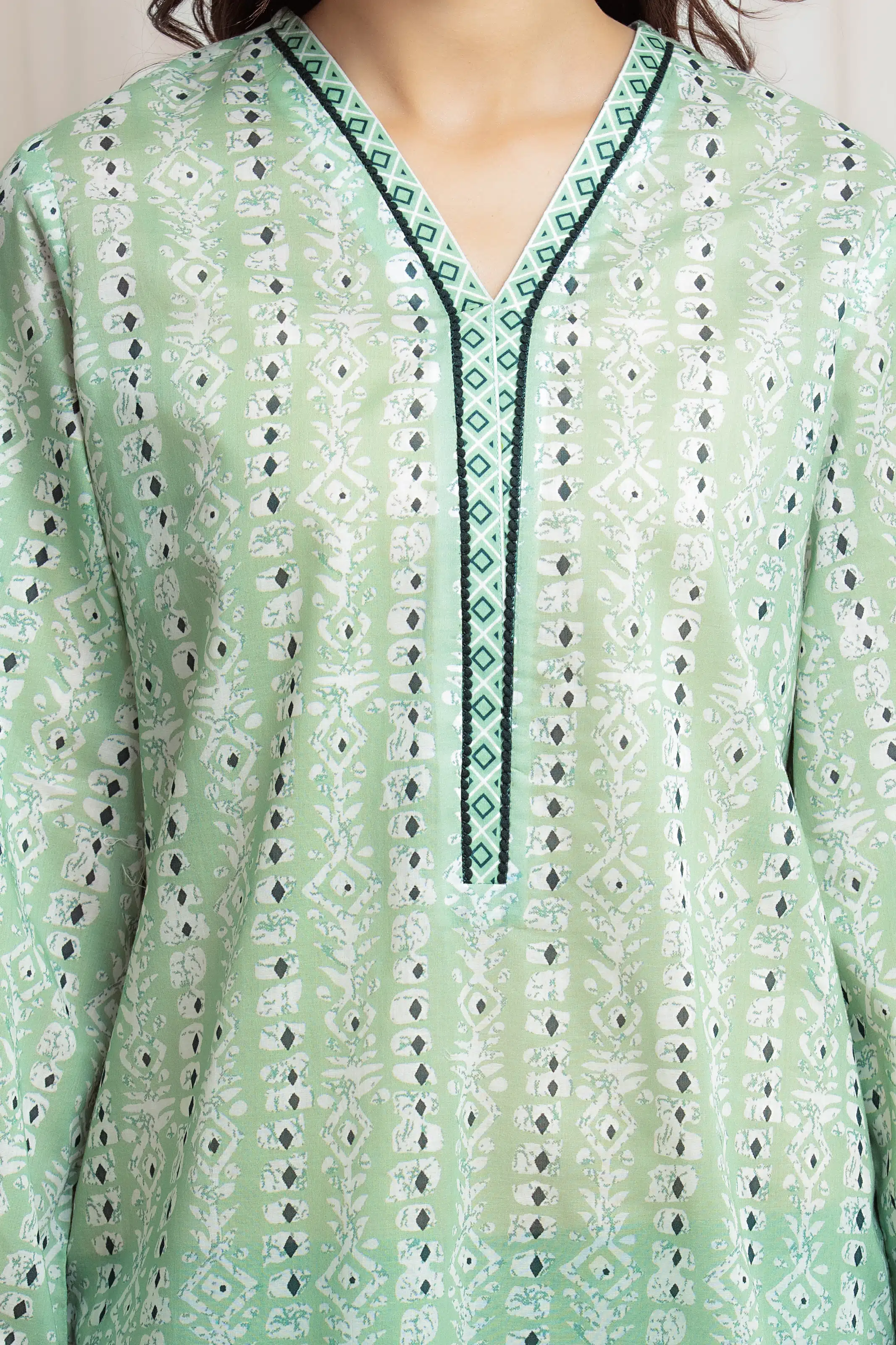 Unstitched Printed Lawn Suit - EWU6A1-36689-3P - Image 3