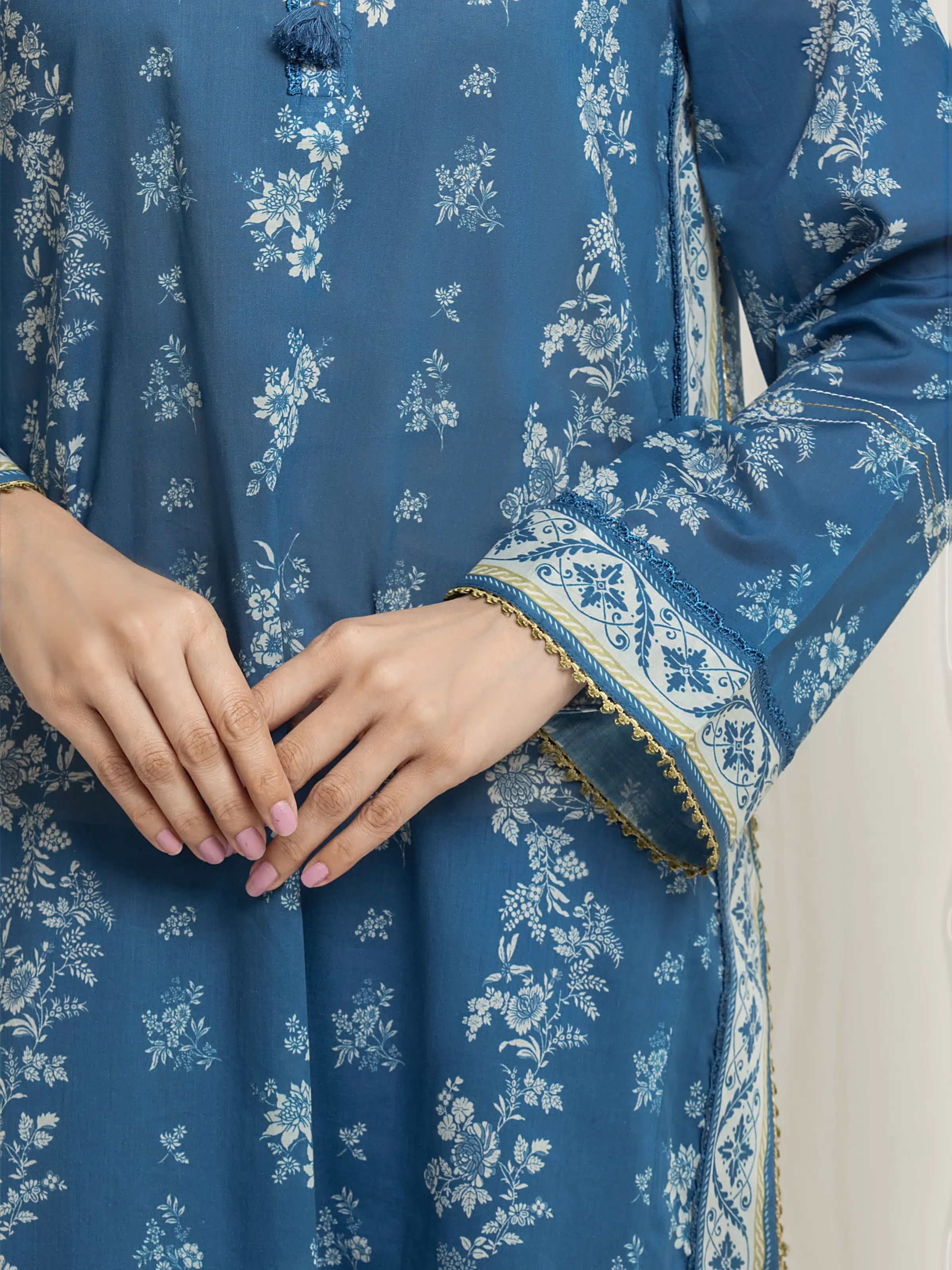 Unstitched Printed Lawn Suit - EWU6A1-36691-3P - Image 4