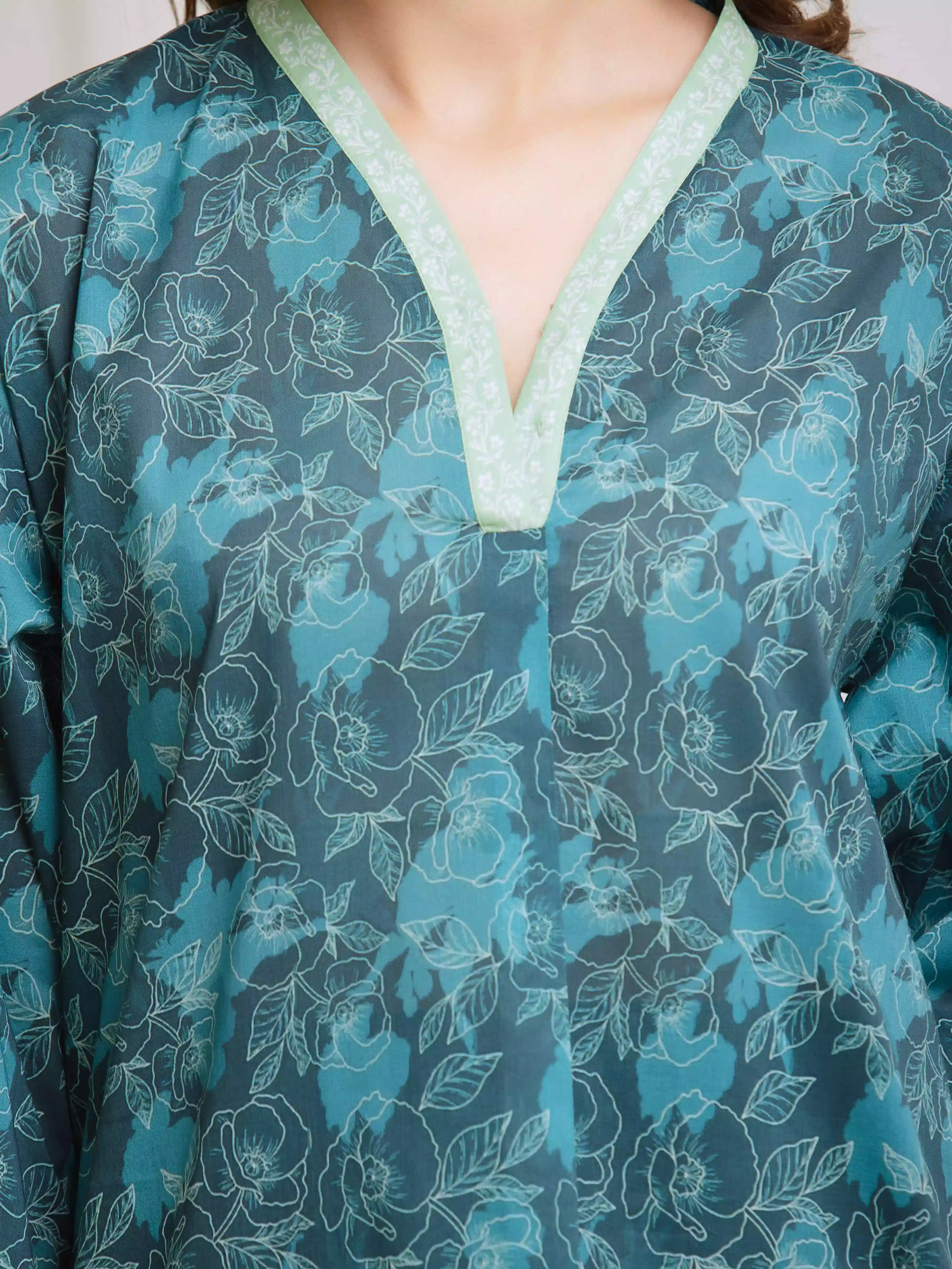 Unstitched Printed Lawn Suit - EWU6A1-36694-3P - Image 3