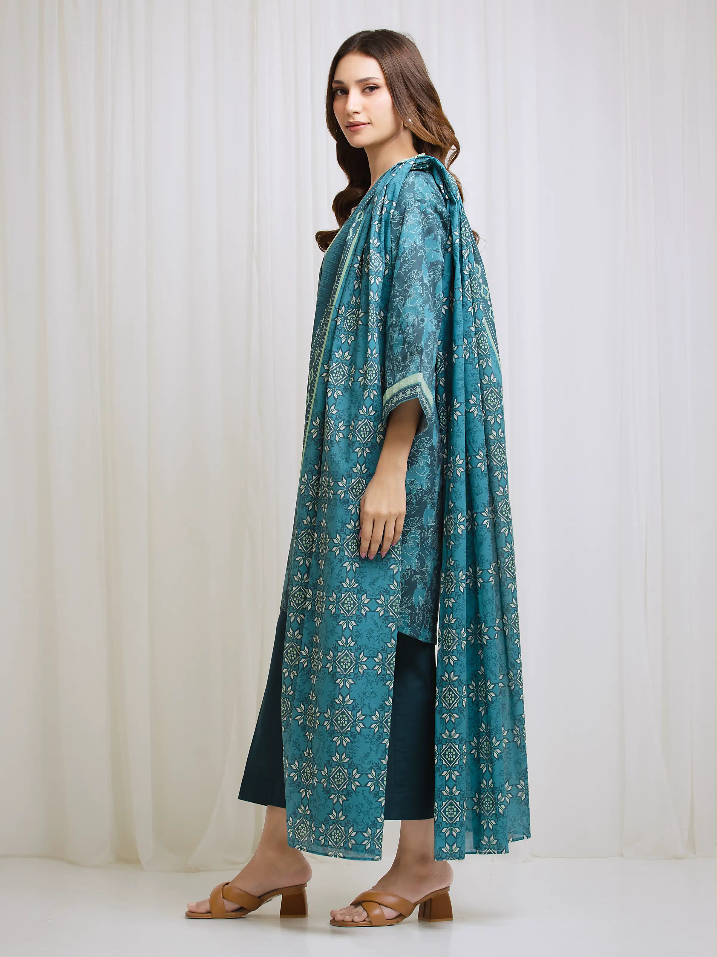 Unstitched Printed Lawn Suit - EWU6A1-36694-3P - Image 5