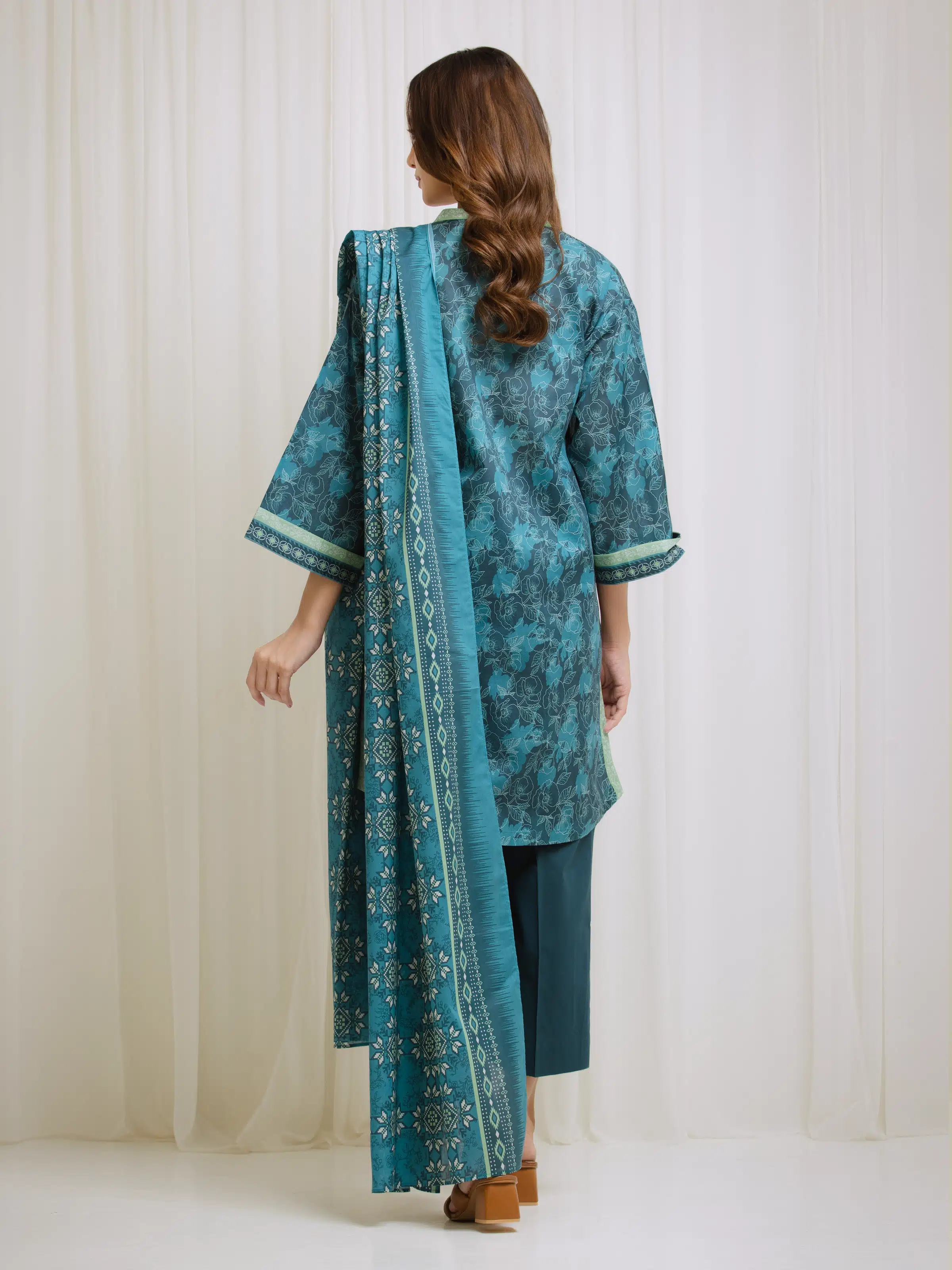 Unstitched Printed Lawn Suit - EWU6A1-36694-3P - Image 6