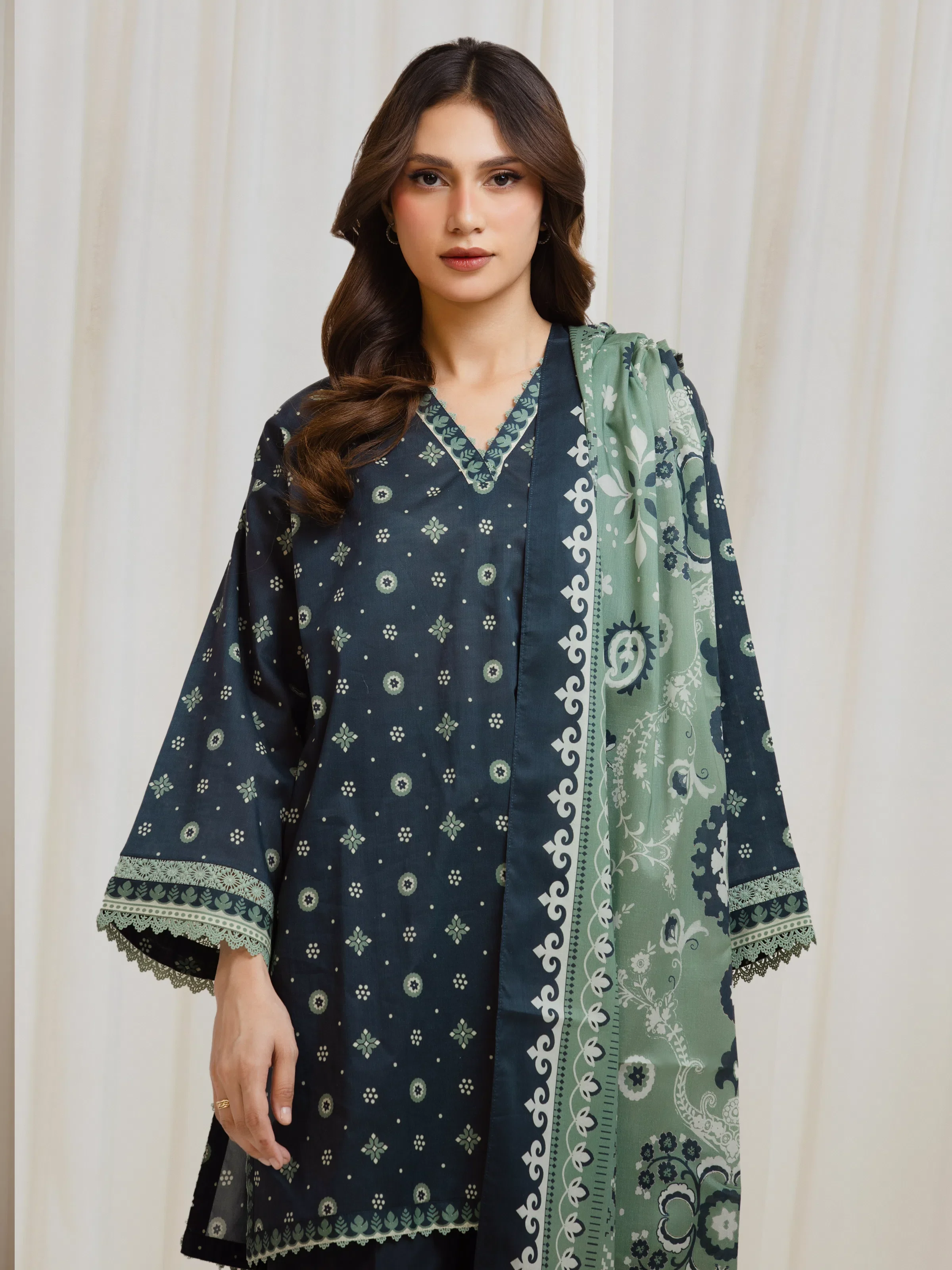 Unstitched Printed Lawn Suit - EWU6A1-36702-3P - Image 2