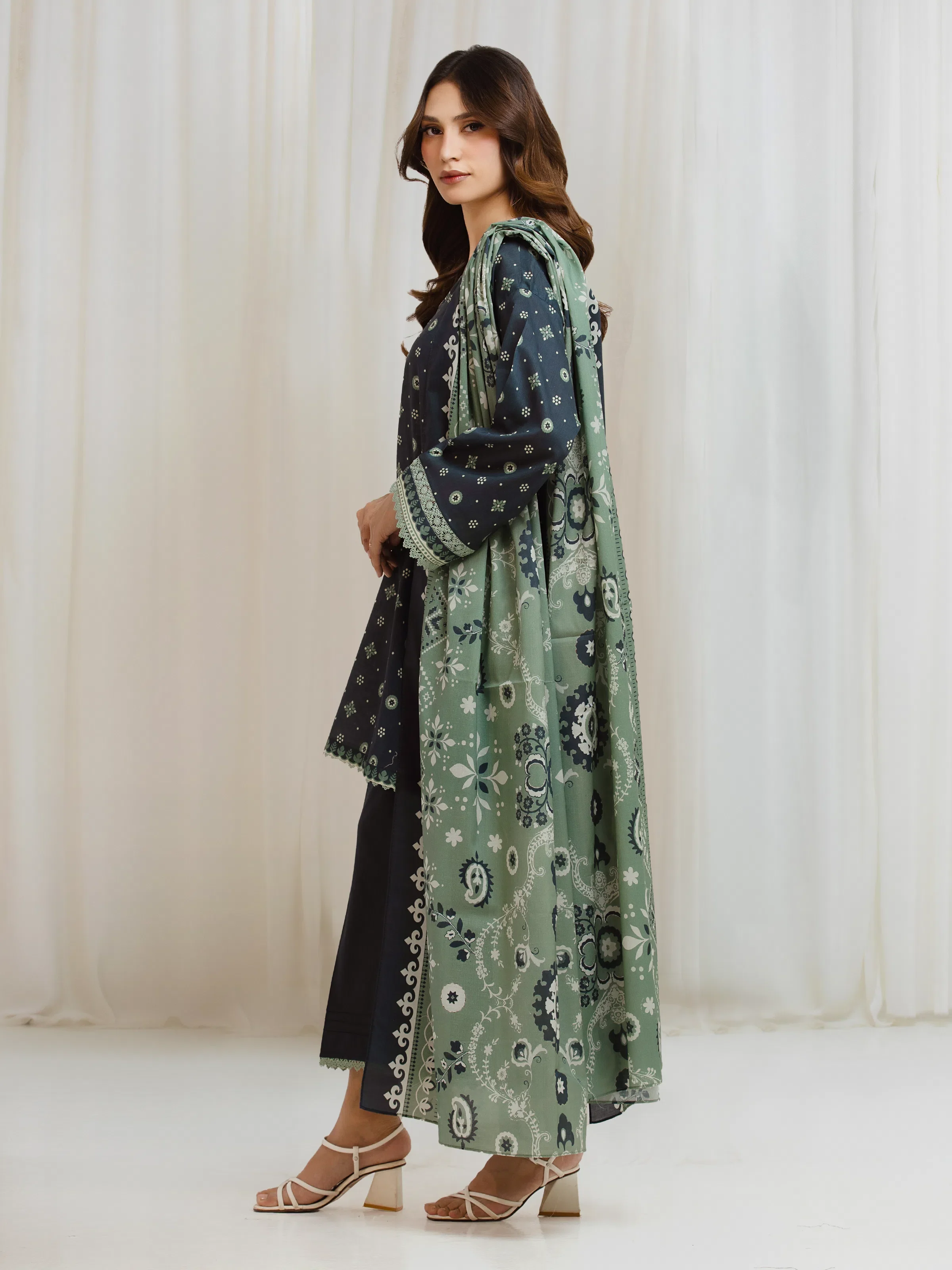 Unstitched Printed Lawn Suit - EWU6A1-36702-3P - Image 5