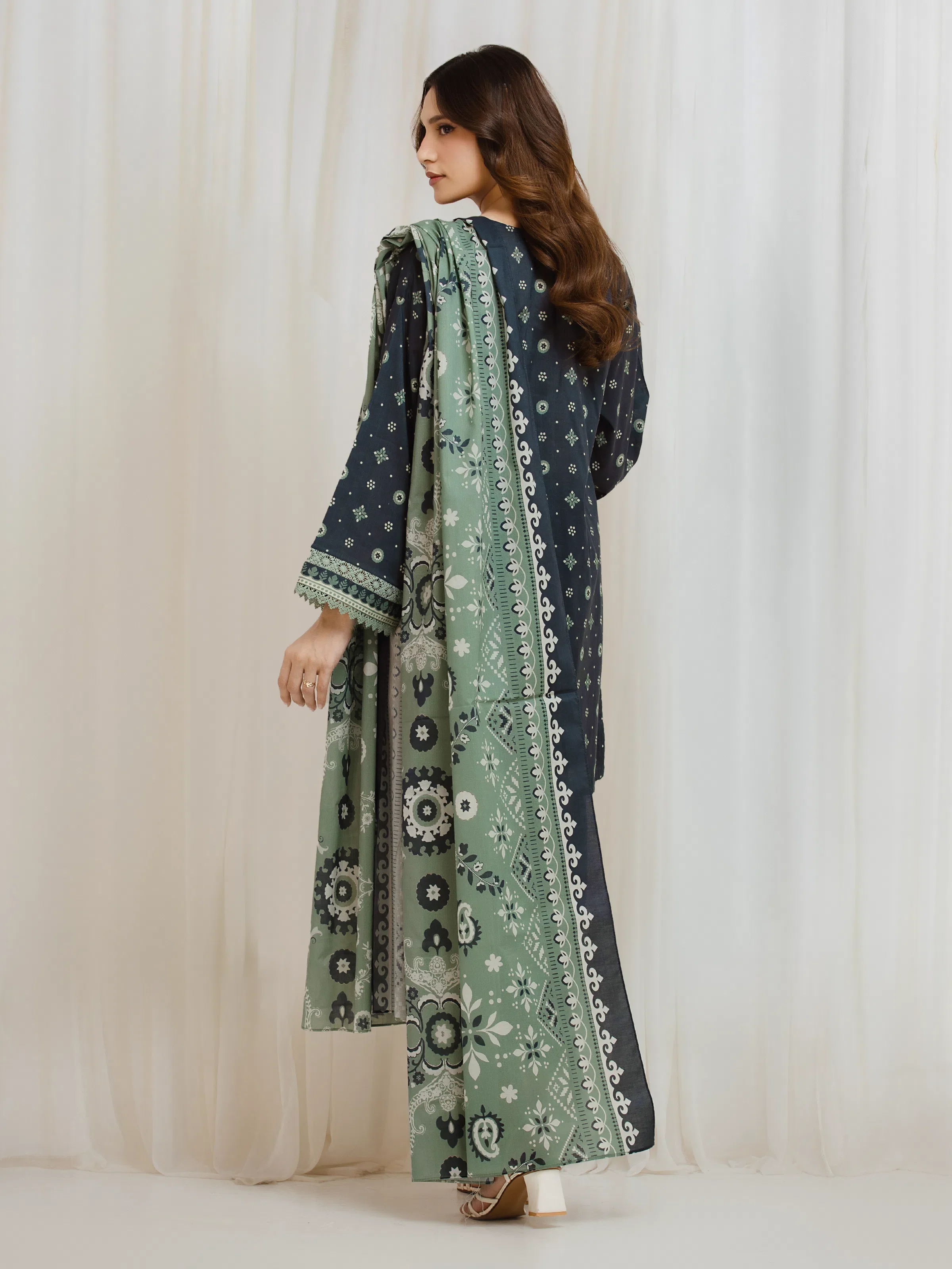 Unstitched Printed Lawn Suit - EWU6A1-36702-3P - Image 6