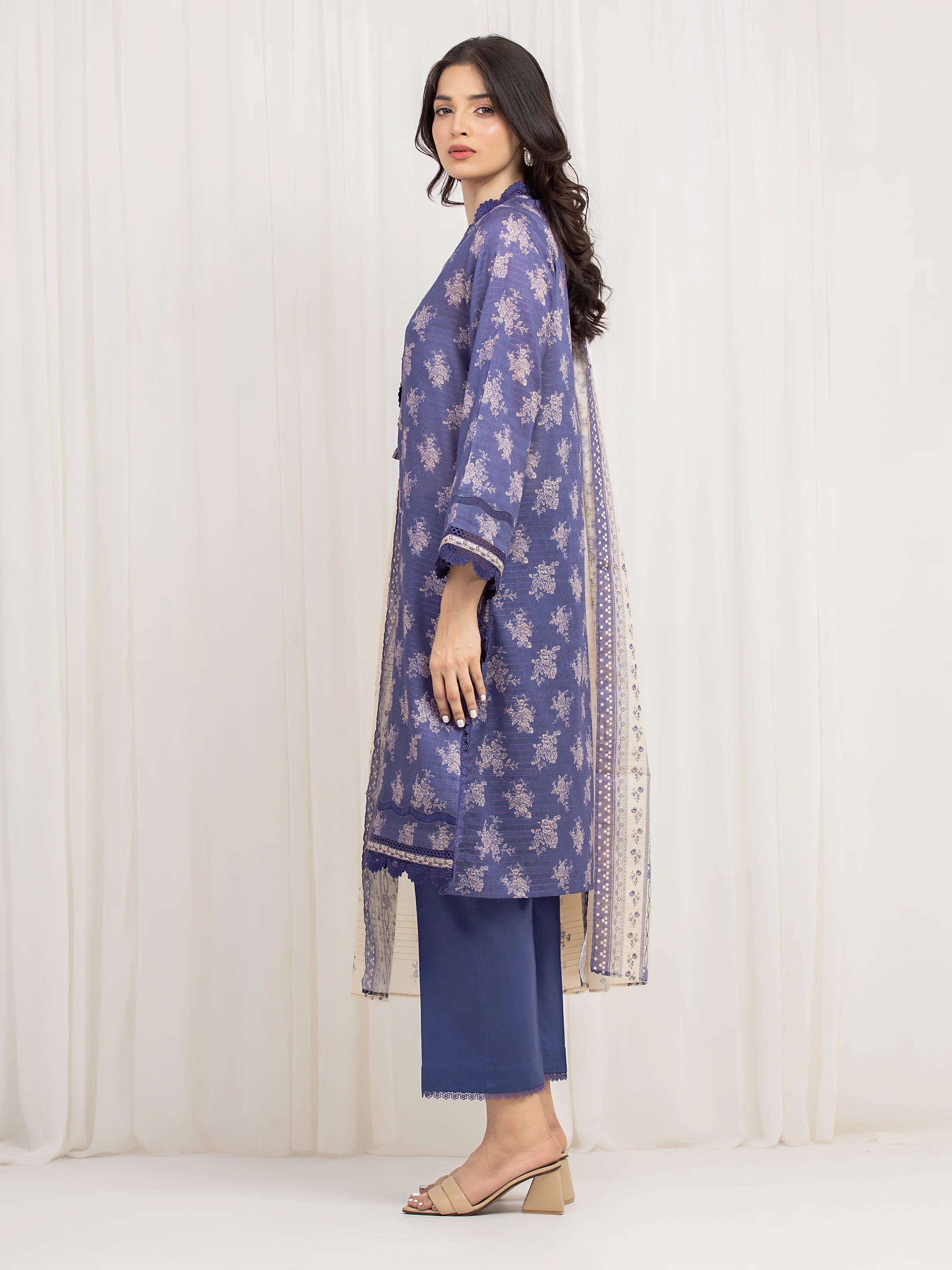 Unstitched Printed Zari Lawn Suit - EWU6M6-001-3P - Image 5