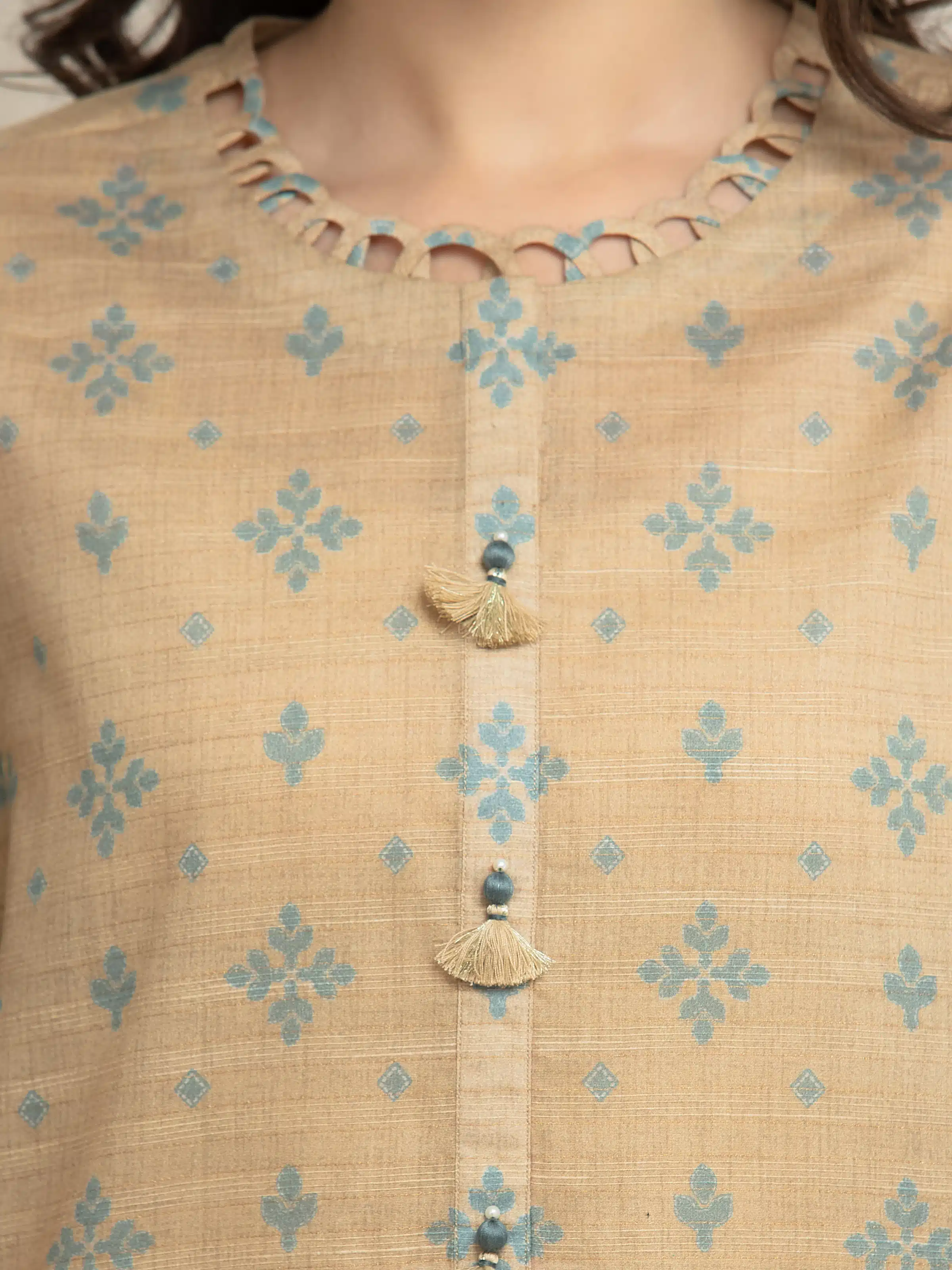 Unstitched Printed Lawn Suit - EWU6M6-030-3P - Image 4
