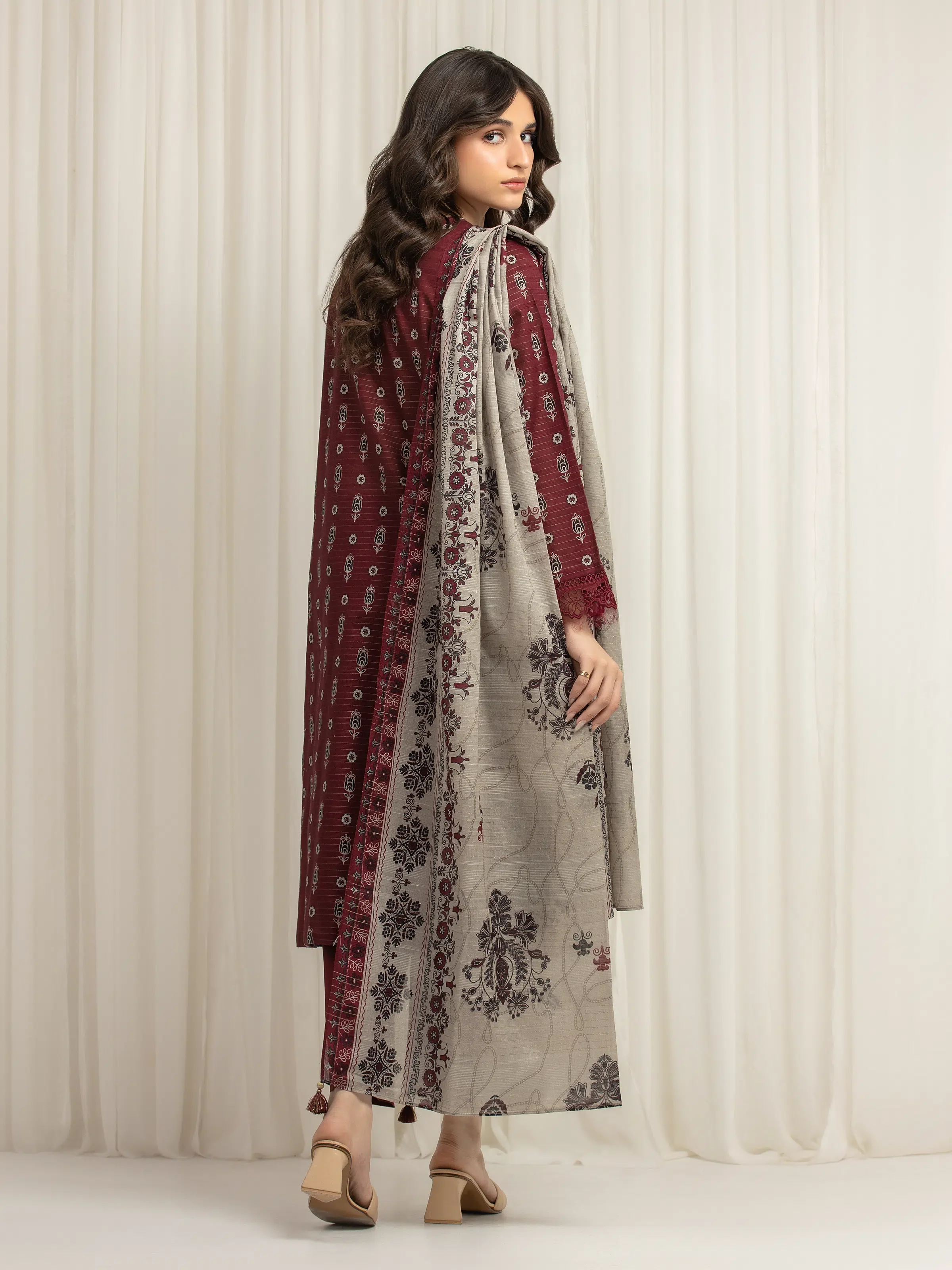 Unstitched Printed Lawn Suit - EWU6M6-031-3P - Image 5