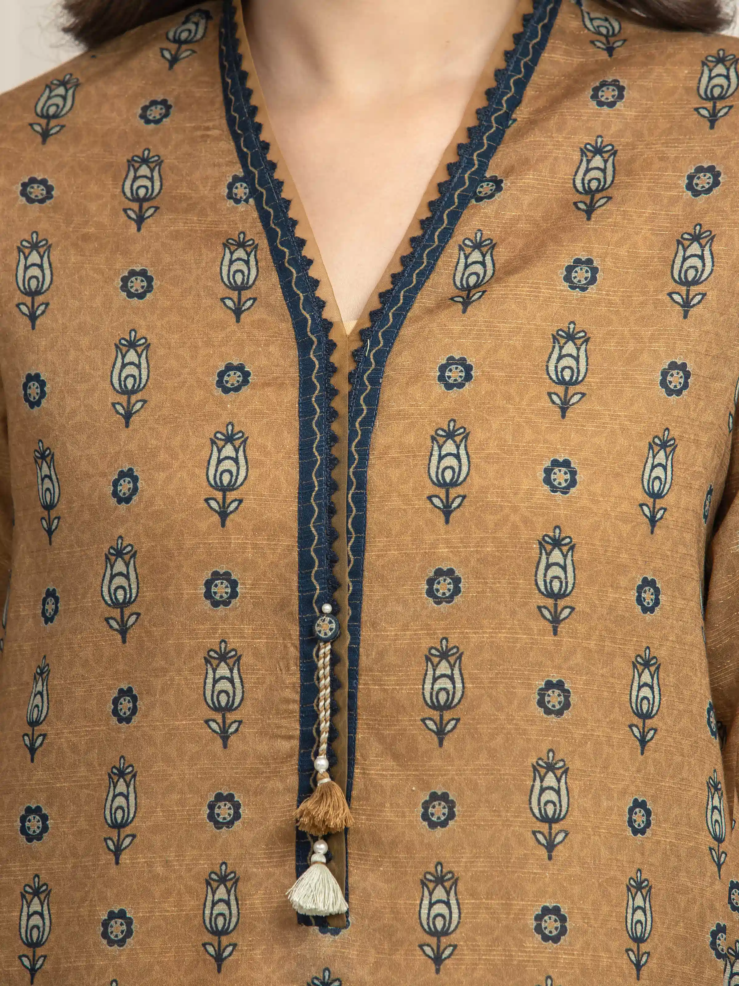 Unstitched Printed Lawn Suit - EWU6M6-032-3P - Image 4