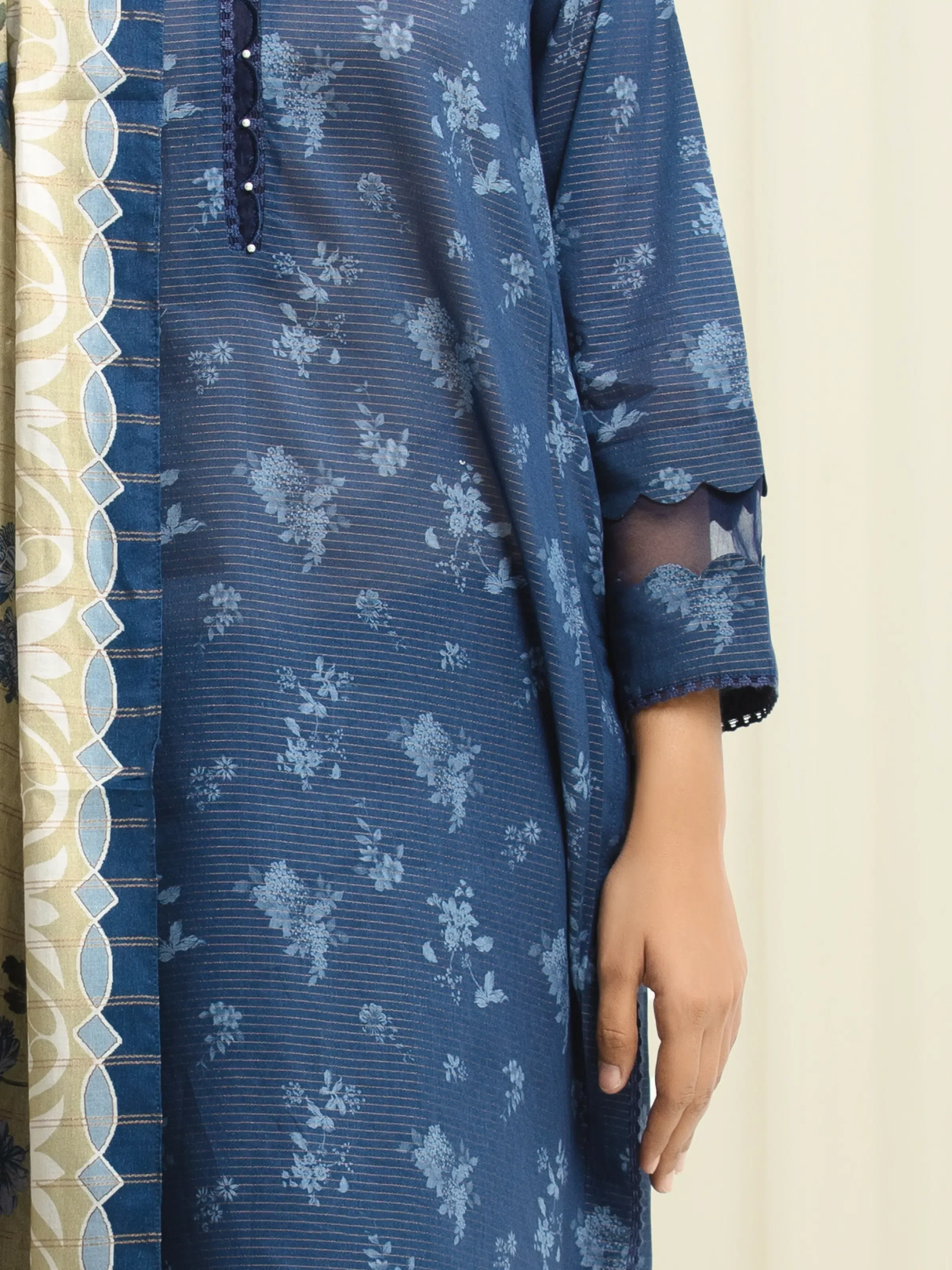 Unstitched  Printed Zari Lawn Suit - EWU6M6-055-3P - Image 4