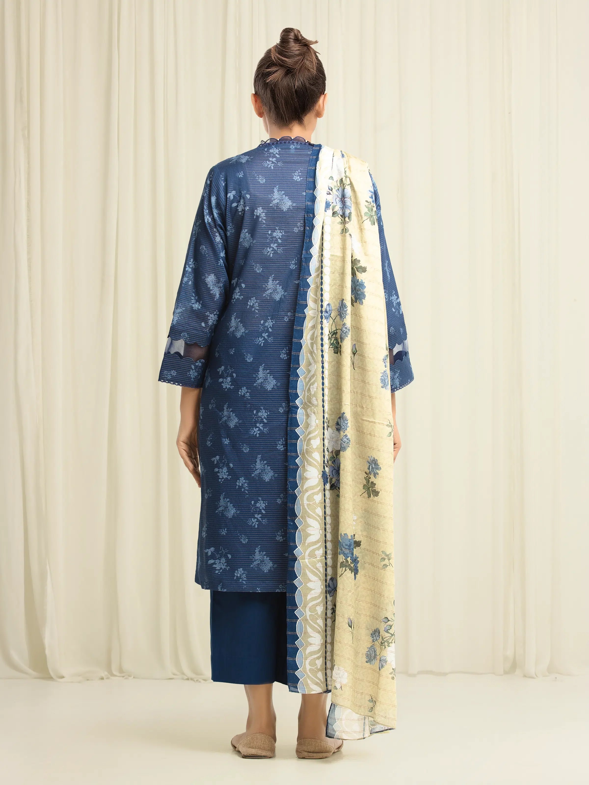 Unstitched  Printed Zari Lawn Suit - EWU6M6-055-3P - Image 5