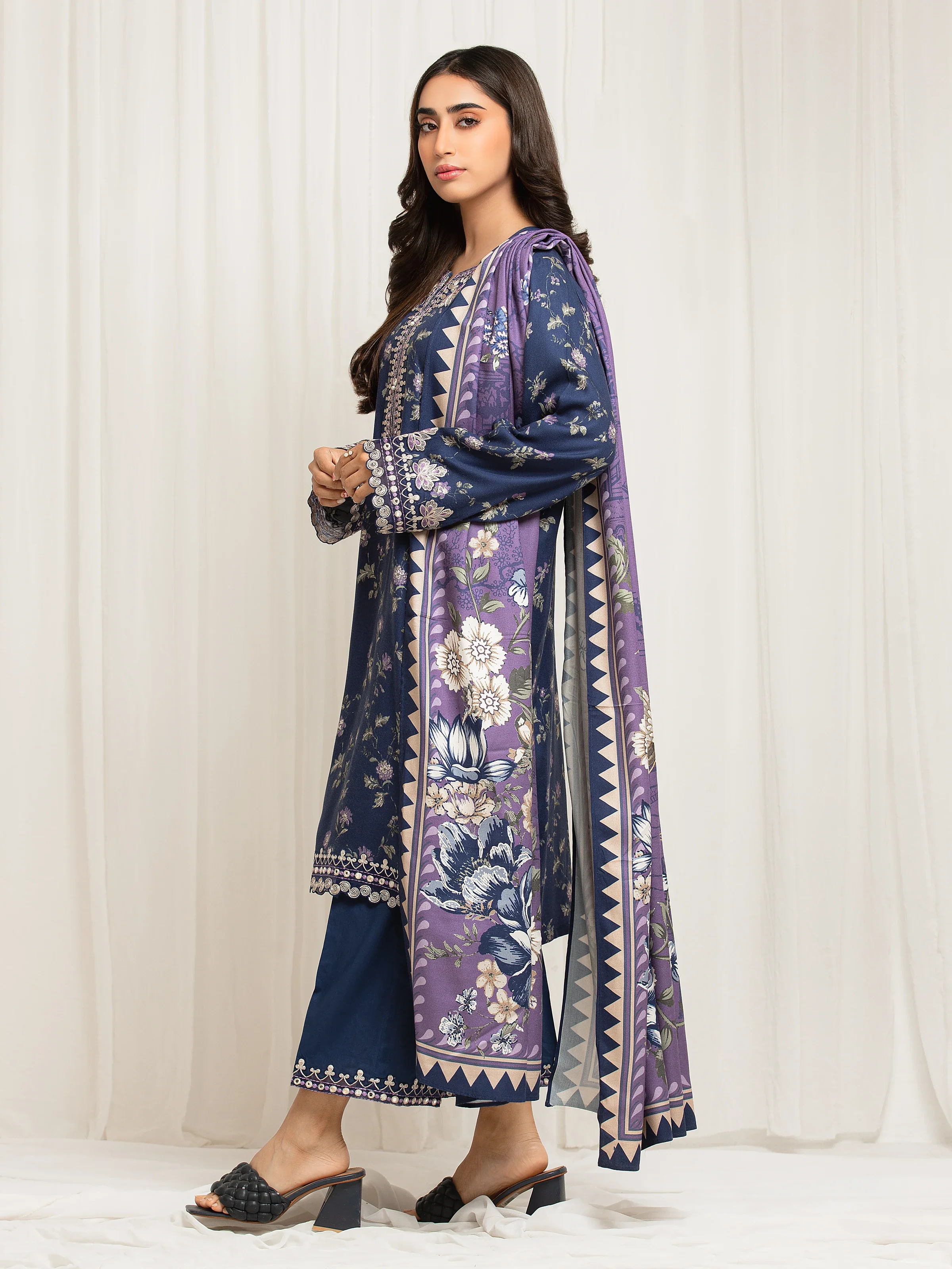 Unstitched Embroidered Twill Viscose Suit - EWU5V20-32083-3P - Image 4