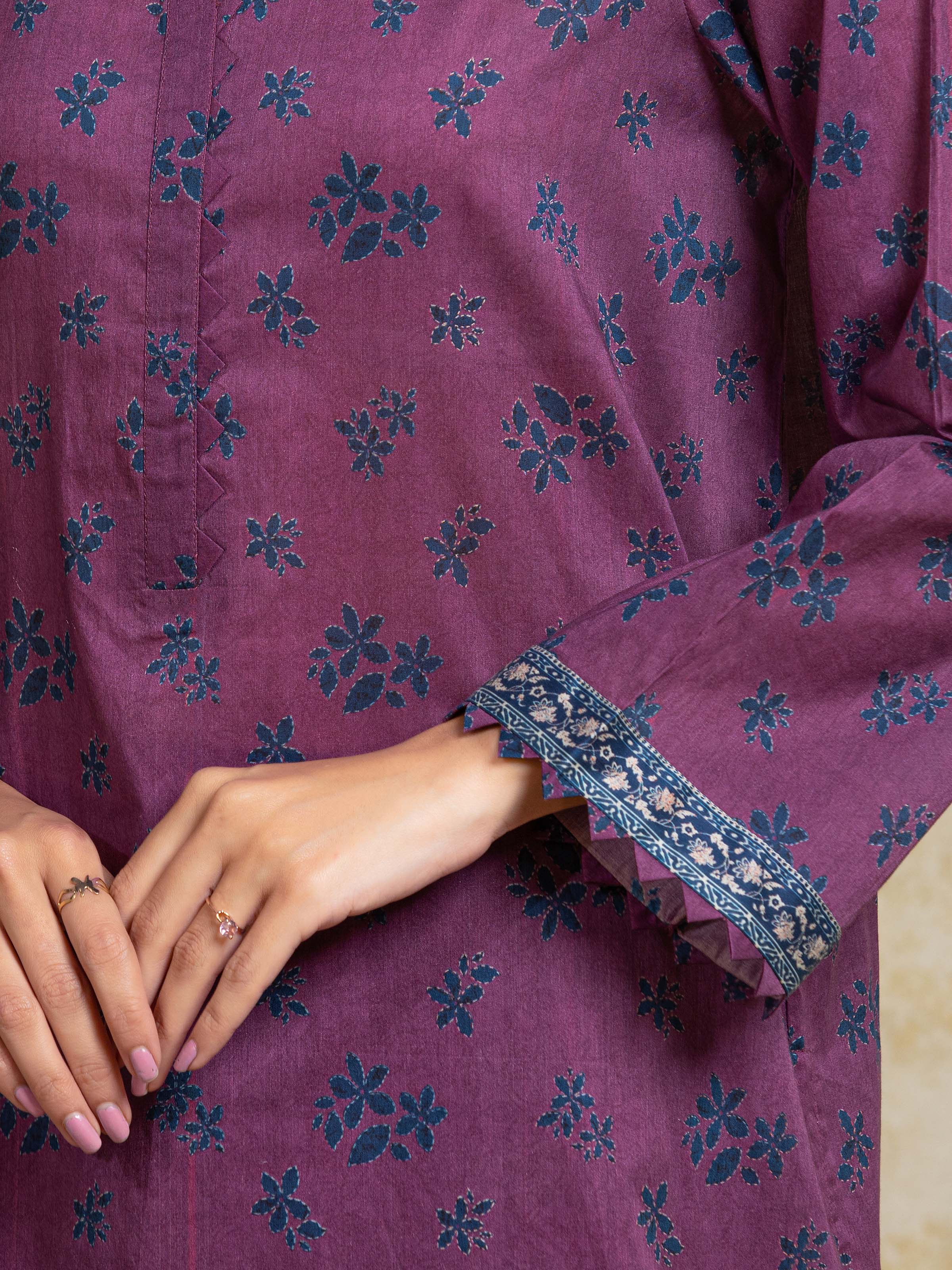 Unstitched Printed Khaddar Suit - EWU5A3-35921-3P - Image 3