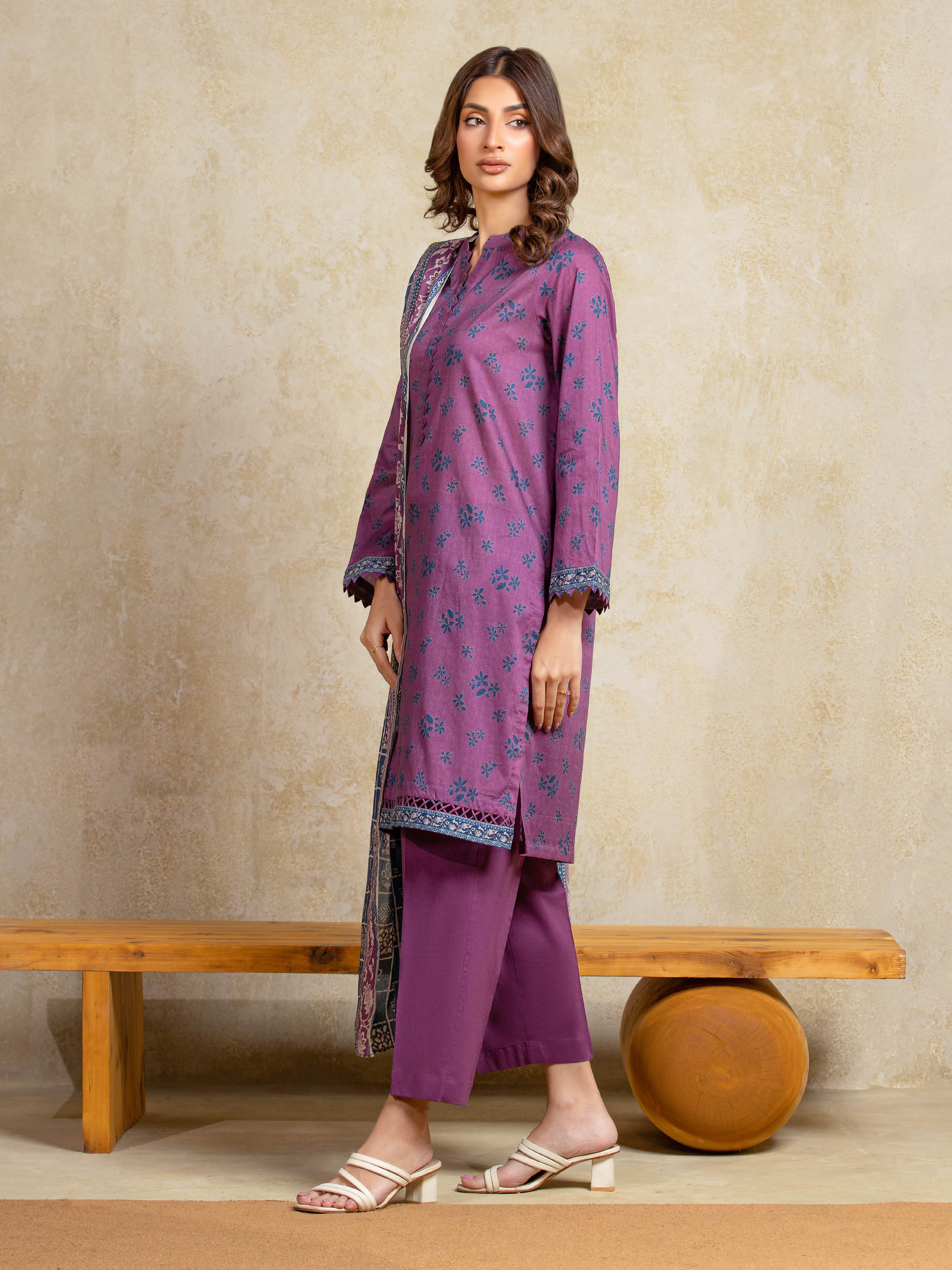 Unstitched Printed Khaddar Suit - EWU5A3-35921-3P - Image 5