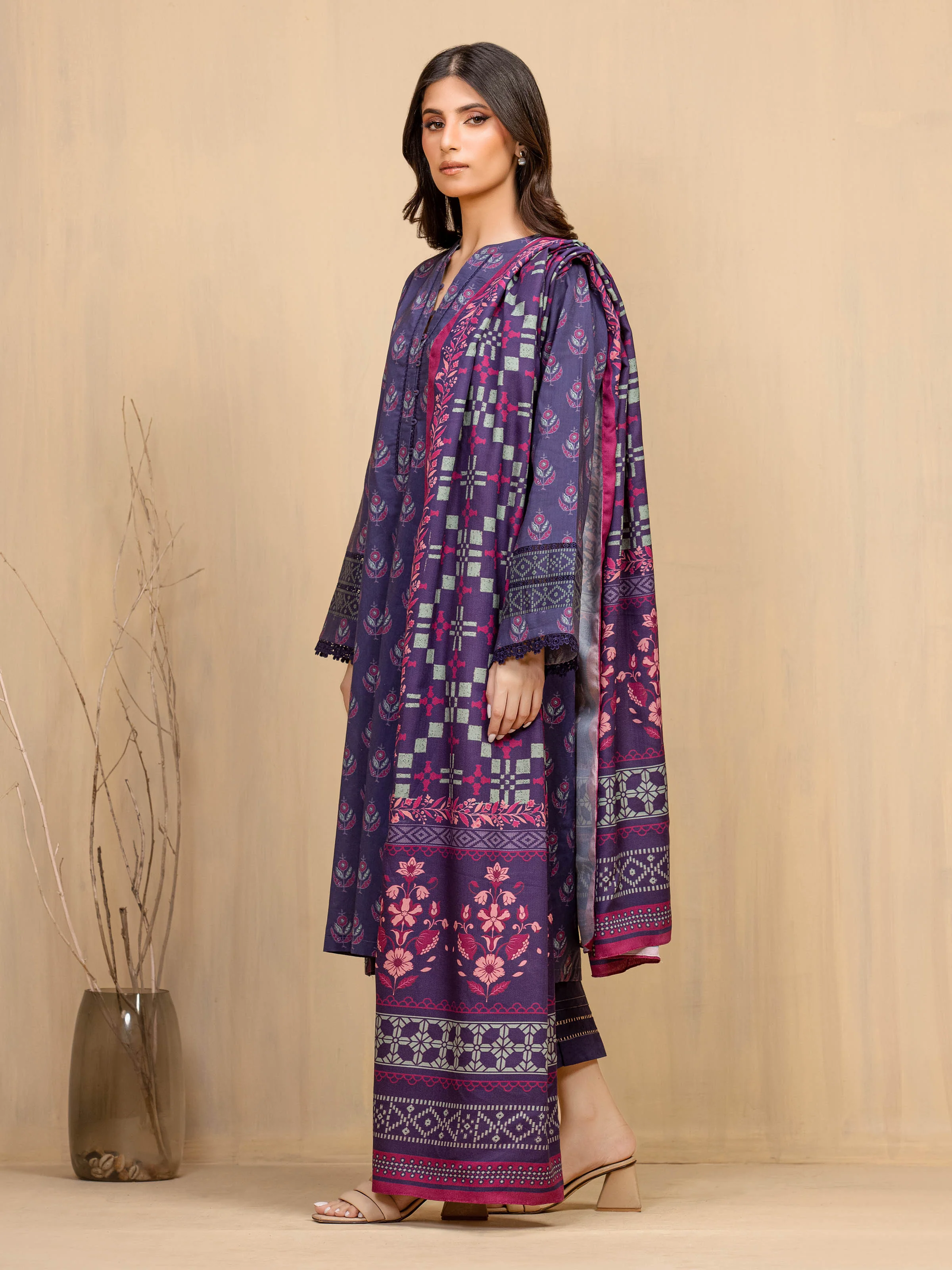 Unstitched Printed Khaddar Suit - EWU5M3-023-3P - Image 5