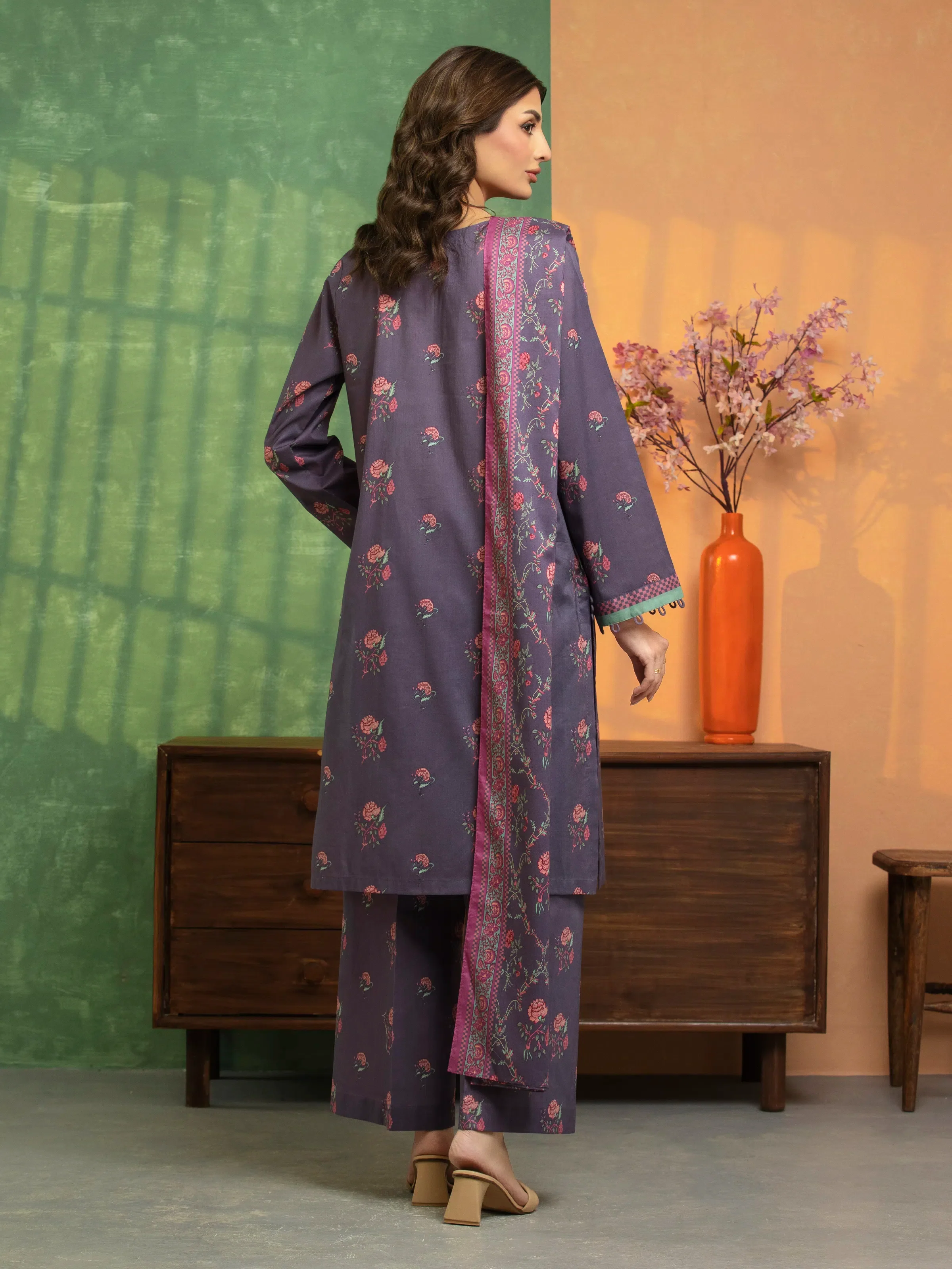 Unstitched Printed Lawn Suit - EWU5A1-35178-3P - Image 2