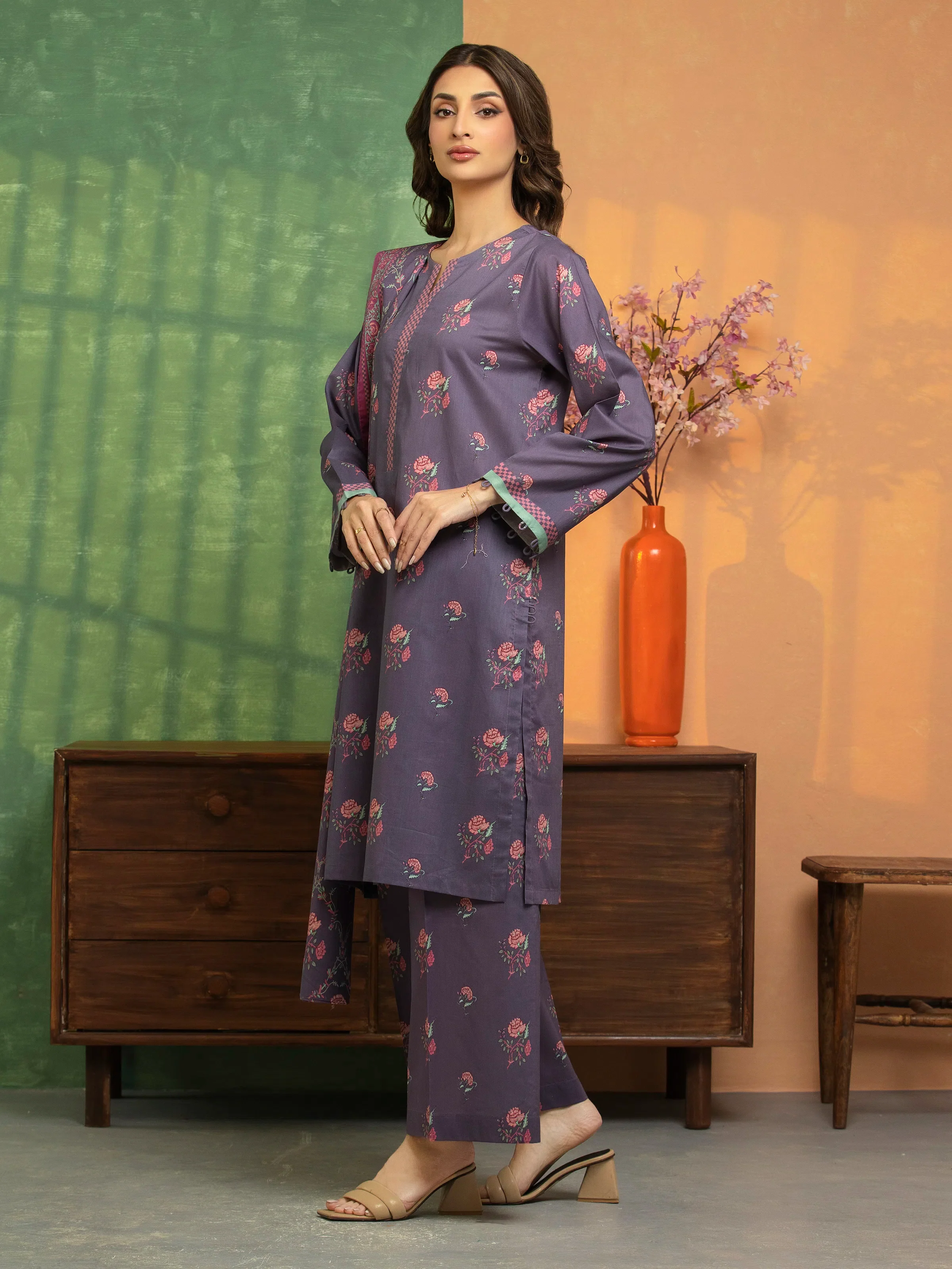 Unstitched Printed Lawn Suit - EWU5A1-35178-3P - Image 3