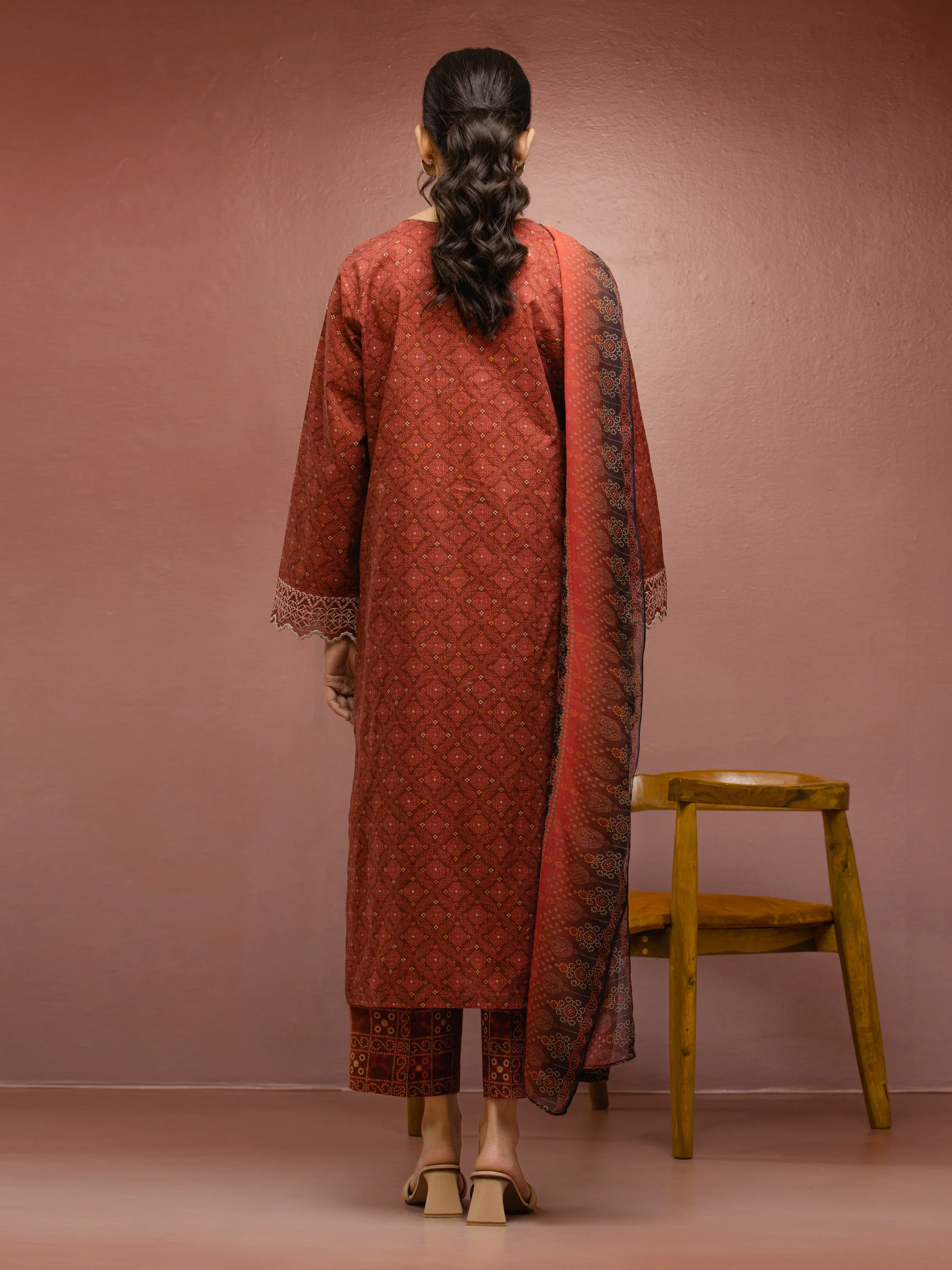 Unstitched Embroidered Cambric Suit - EWU5V2-31046-3P - Image 5