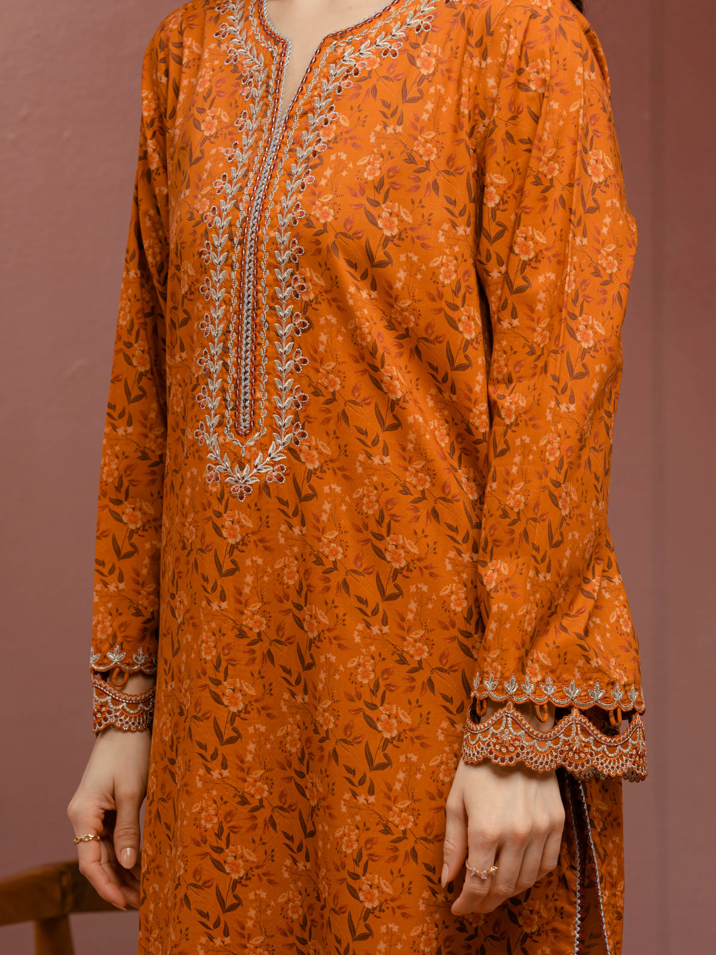 Unstitched Embroidered Cambric Suit - EWU5V2-31074-3P - Image 3