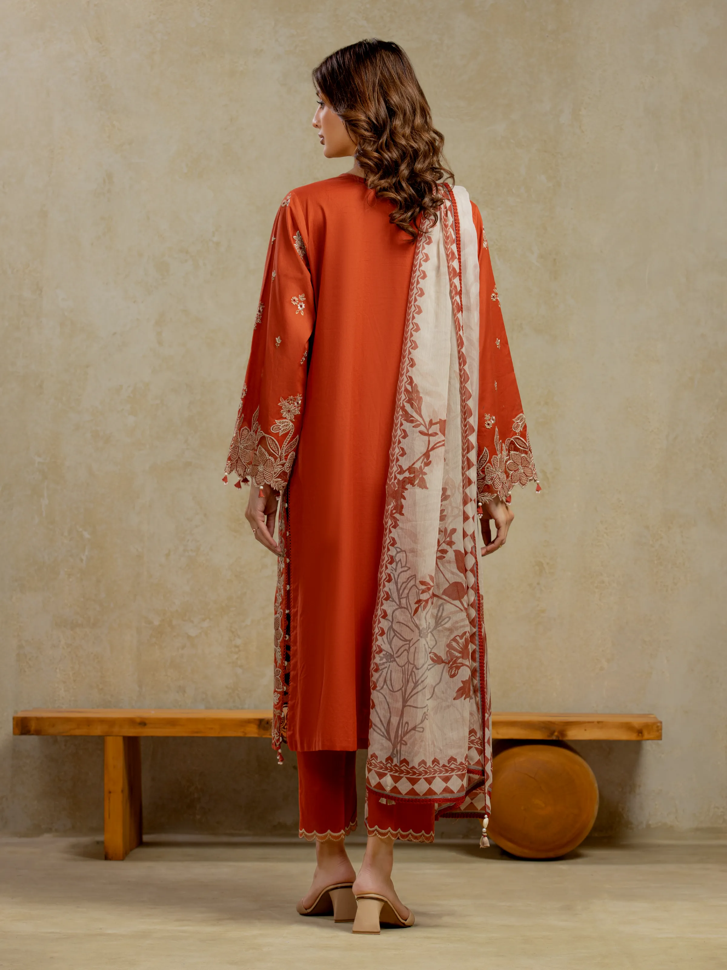 Unstitched Embroidered Cambric Suit - EWU5V2-31801-3P - Image 6