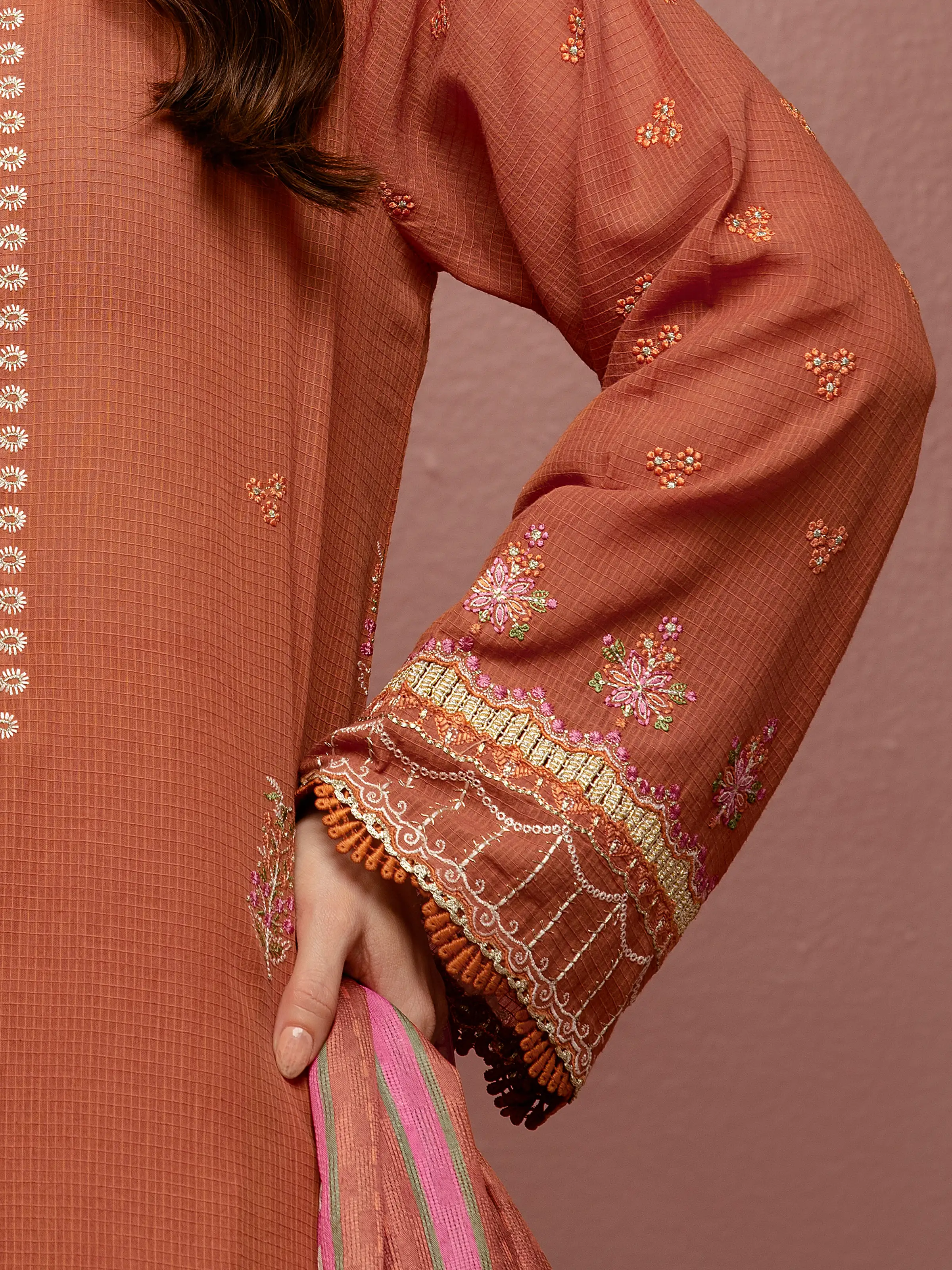 Unstitched Embroidered Lawn Shirt Dupatta - EWU5V1-31243SD - Image 4