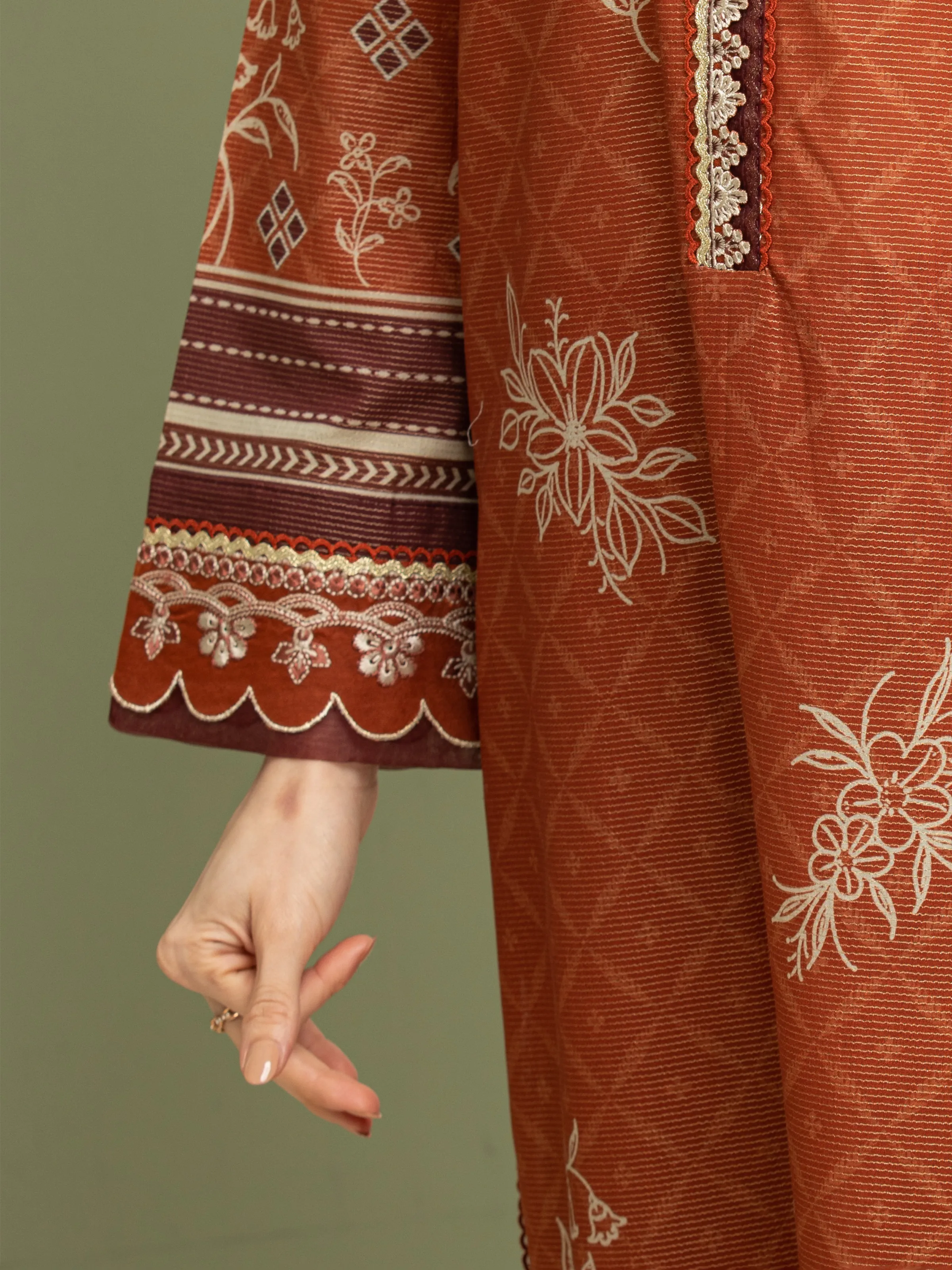 Unstitched Embroidered Lawn Suit - EWU5V1-31201A-3P - Image 3