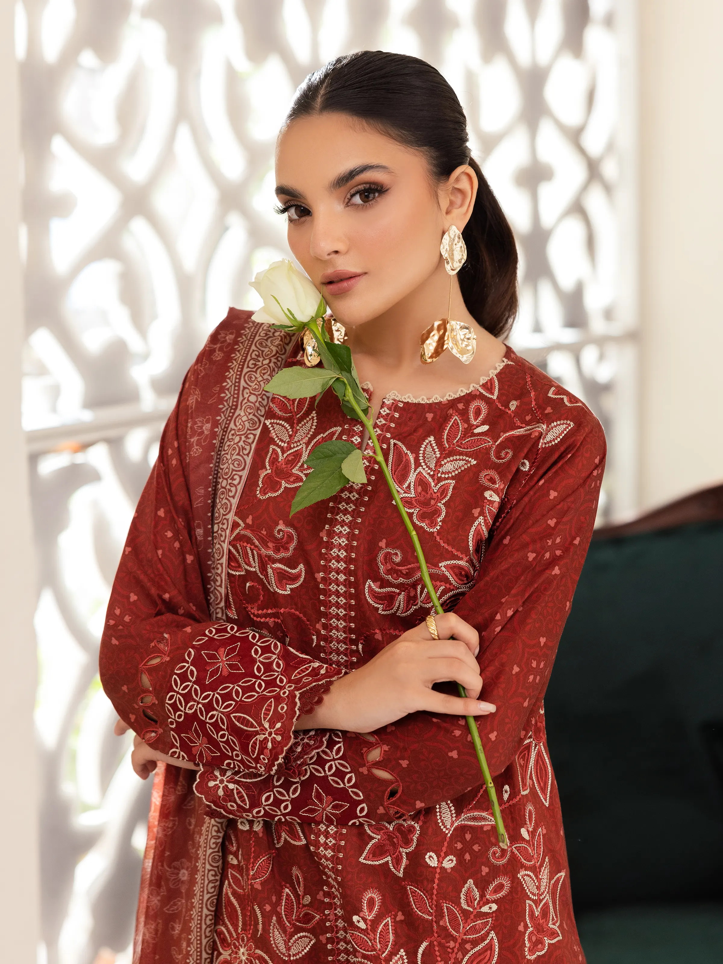 Unstitched Embroidered Lawn Suit - EWU5V1-31425-3P - Image 3