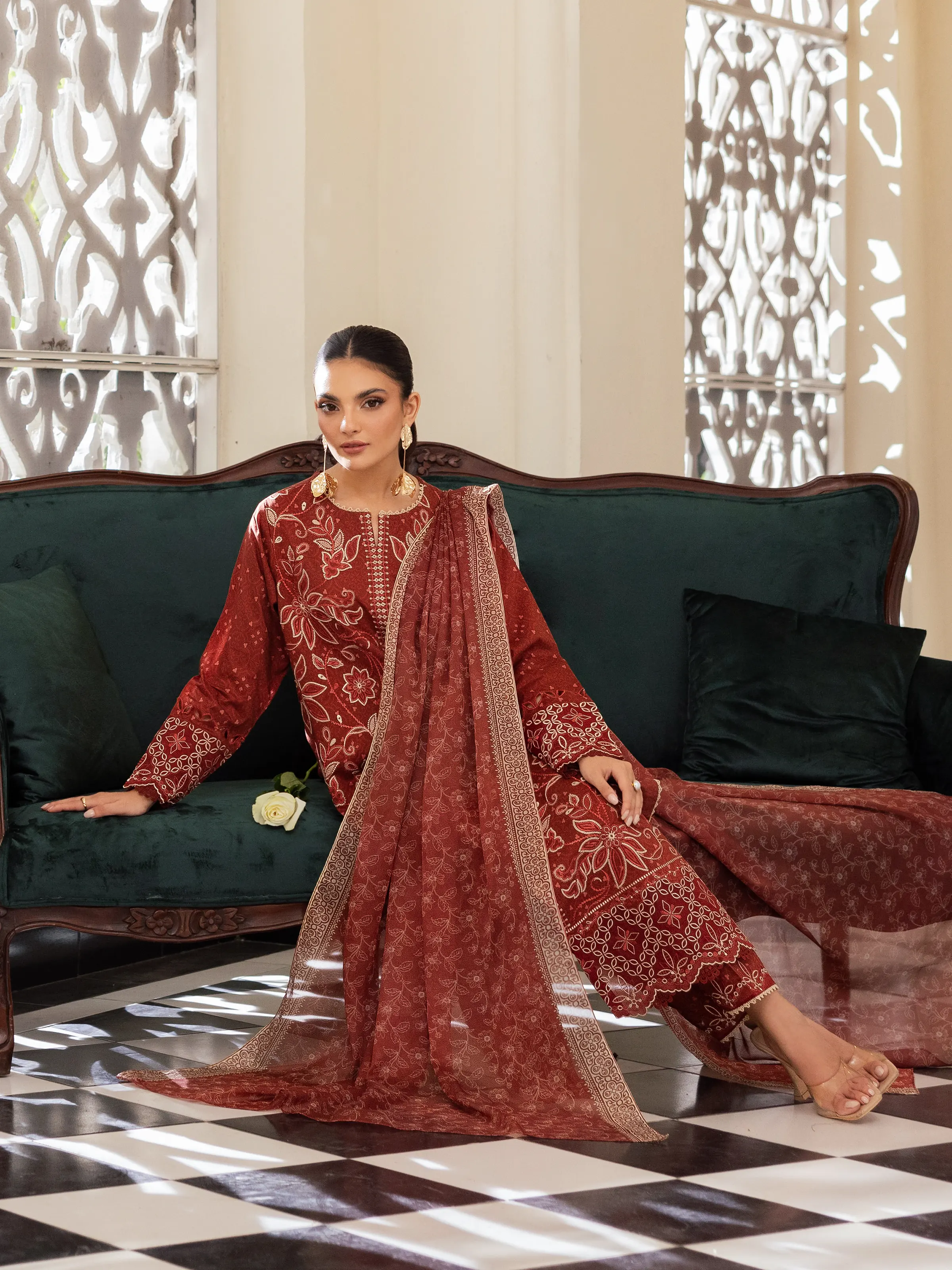 Unstitched Embroidered Lawn Suit - EWU5V1-31425-3P - Image 5