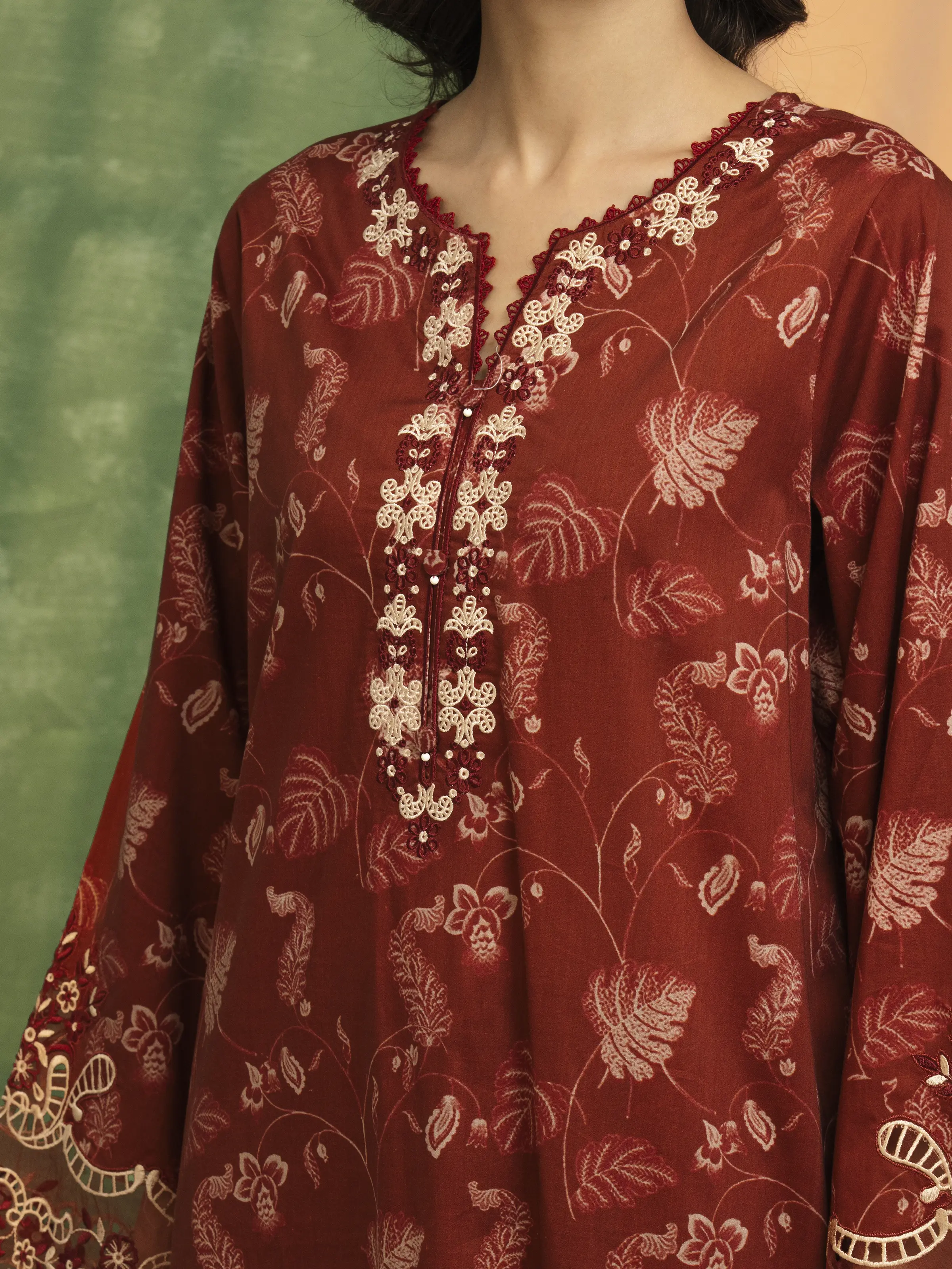 Unstitched Embroidered Lawn Suit - EWU5V1-31433-3P - Image 4