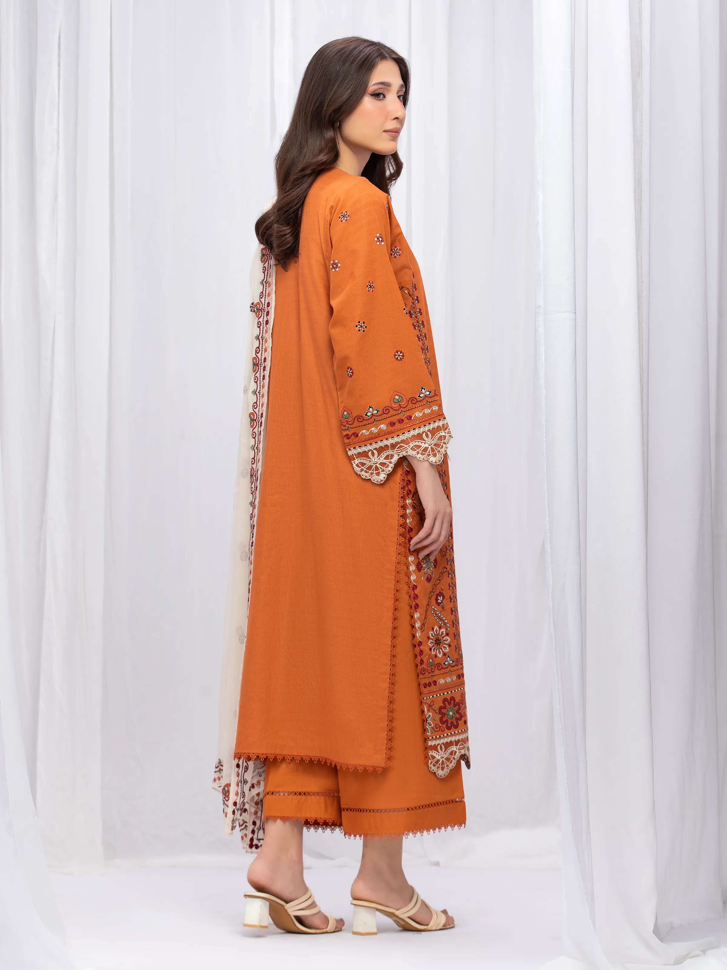 Unstitched Embroidered Lawn Suit - EWU5V1-31705-3P - Image 6