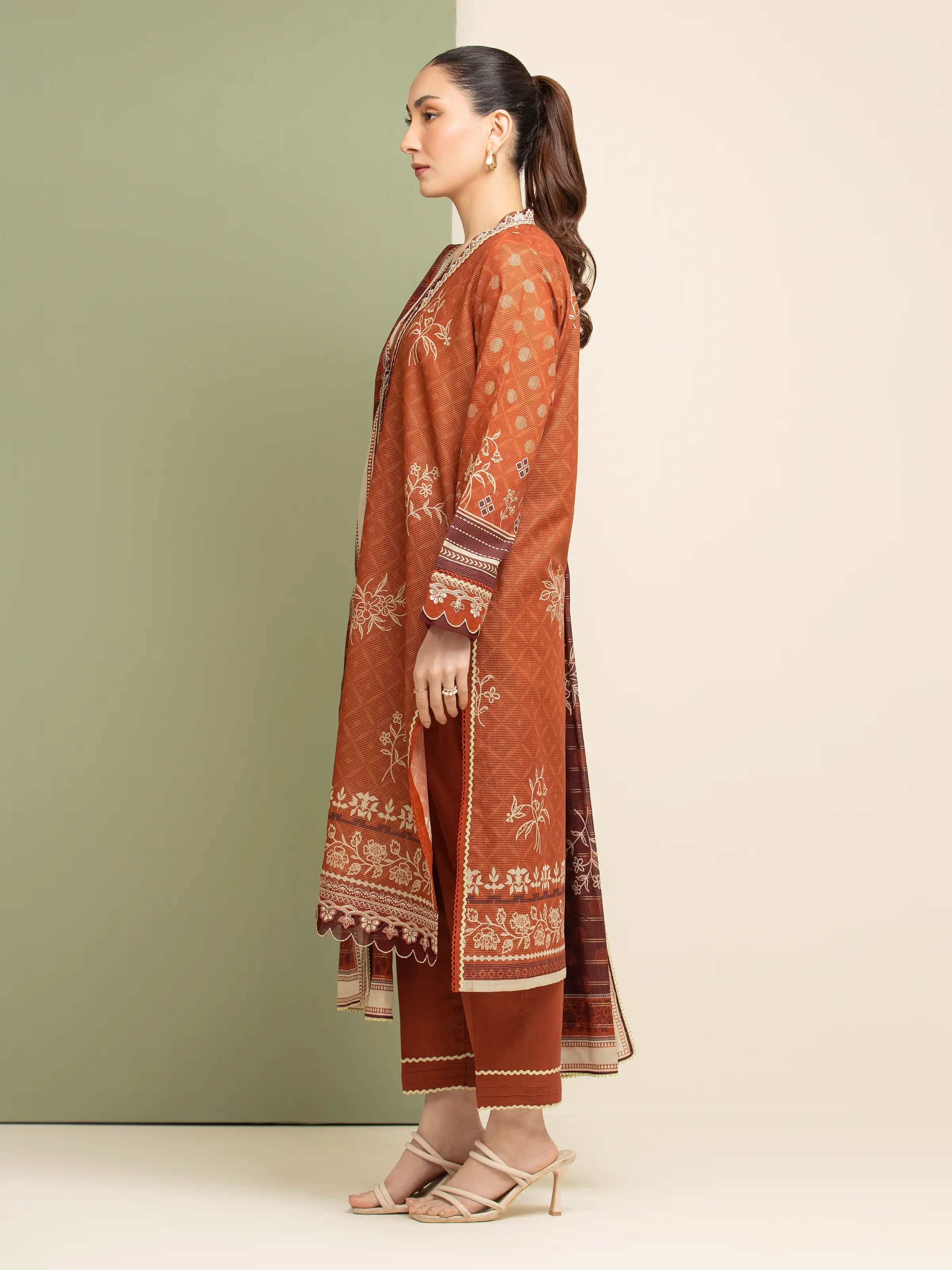 Unstitched Embroidered Zari Lawn Suit - EWU5V1-31201-3P - Image 3