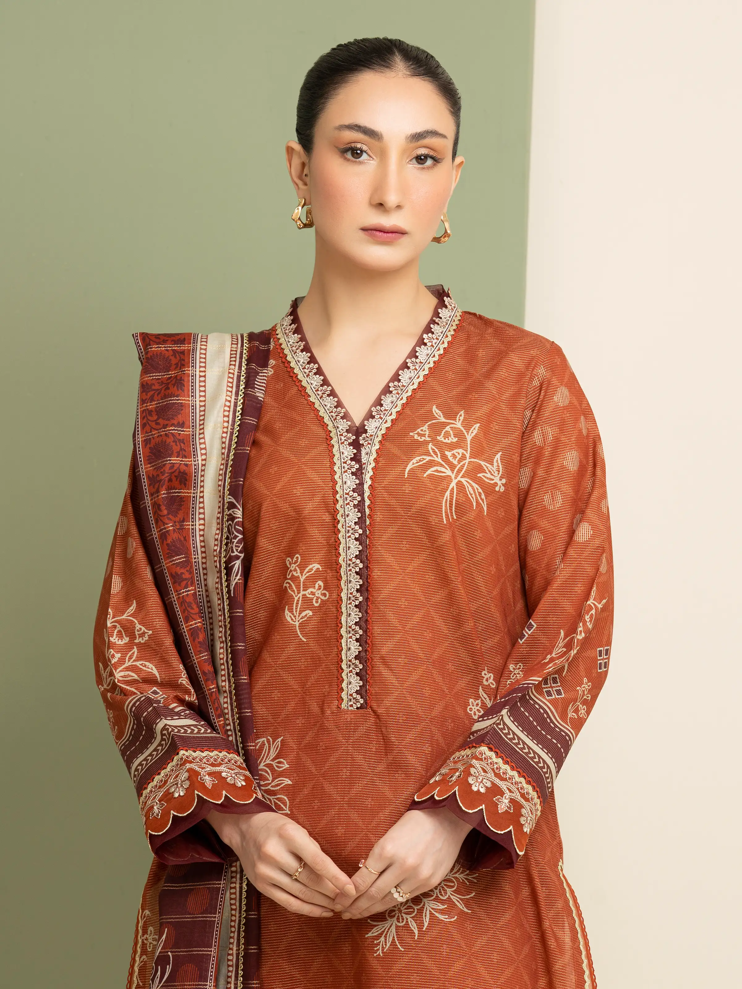 Unstitched Embroidered Zari Lawn Suit - EWU5V1-31201-3P - Image 4