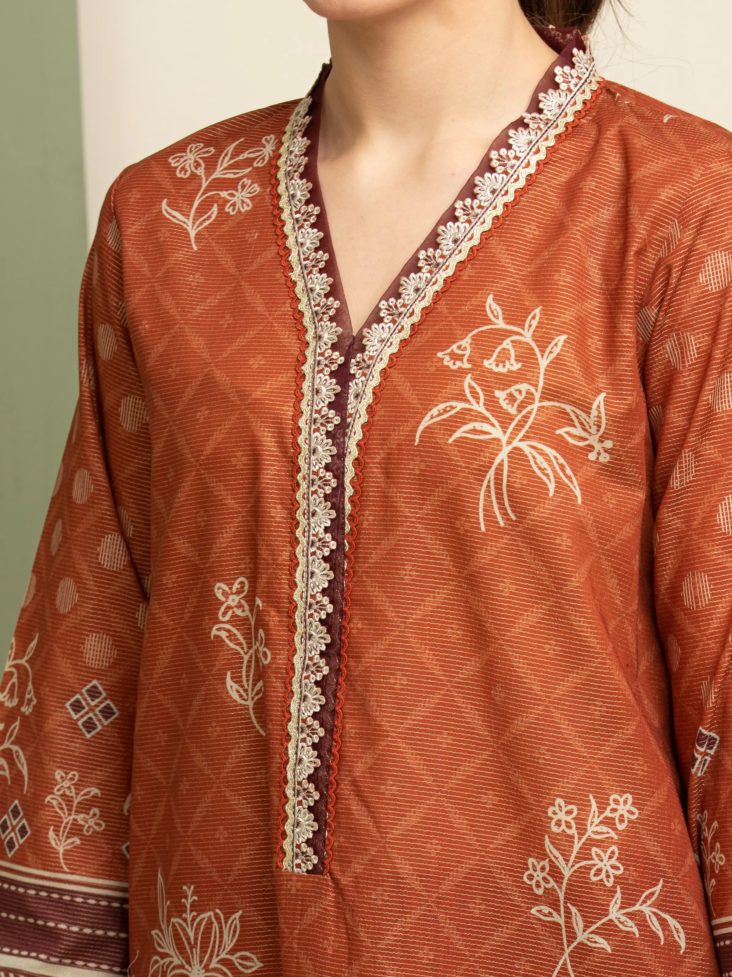 Unstitched Embroidered Zari Lawn Suit - EWU5V1-31201-3P - Image 5