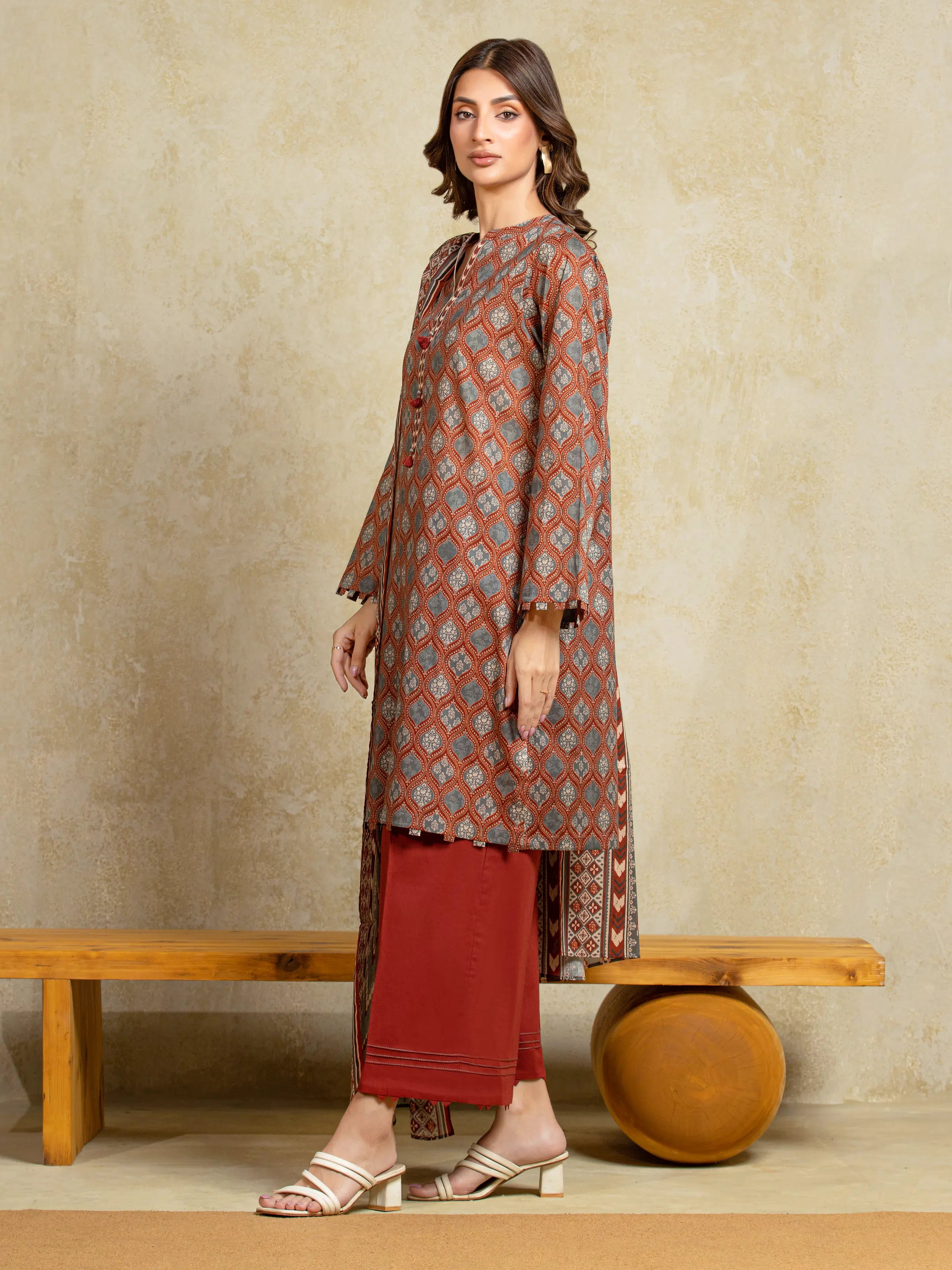 Unstitched Printed Khaddar Suit - EWU5A3-35920-3P - Image 5