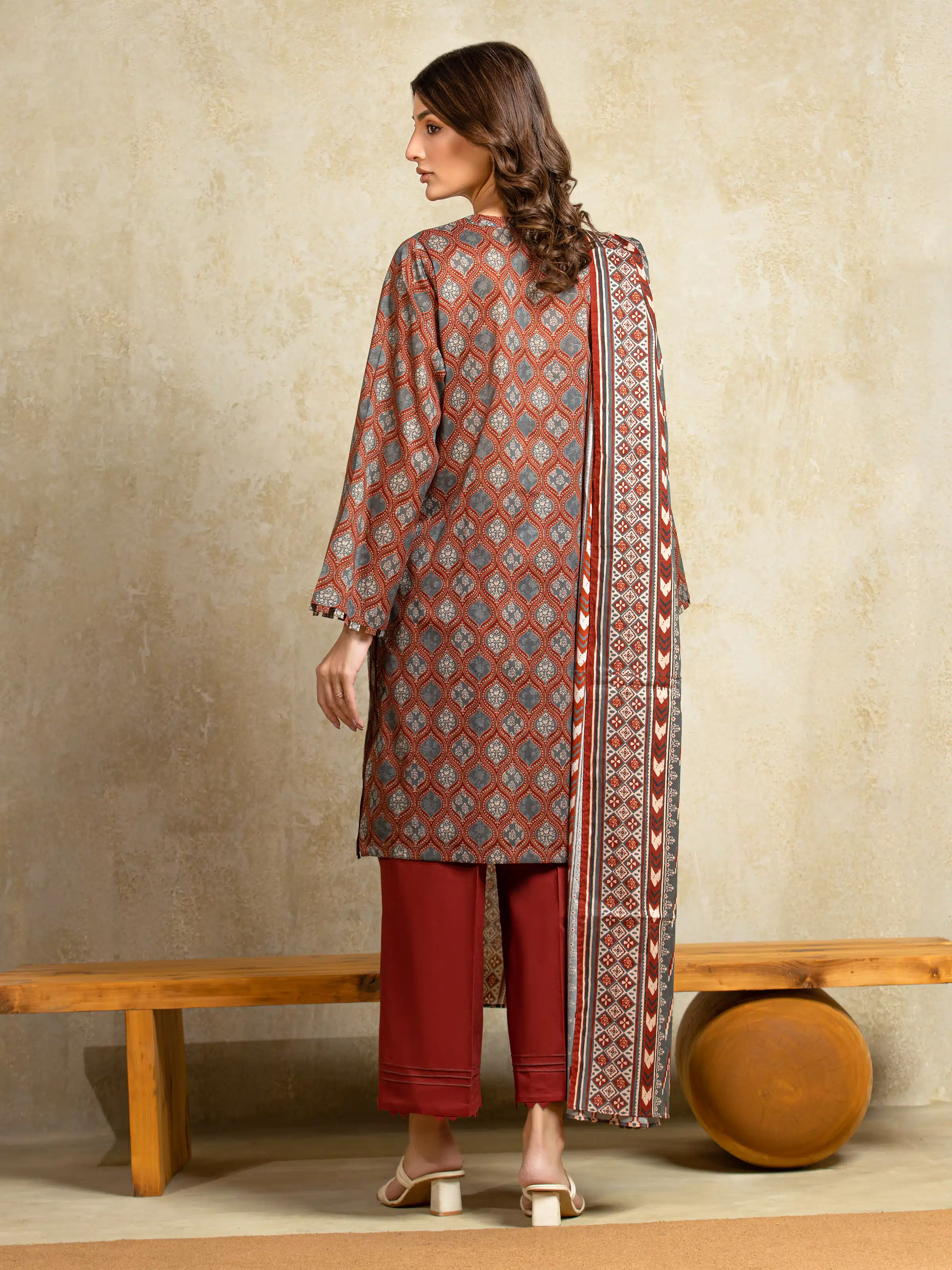 Unstitched Printed Khaddar Suit - EWU5A3-35920-3P - Image 6