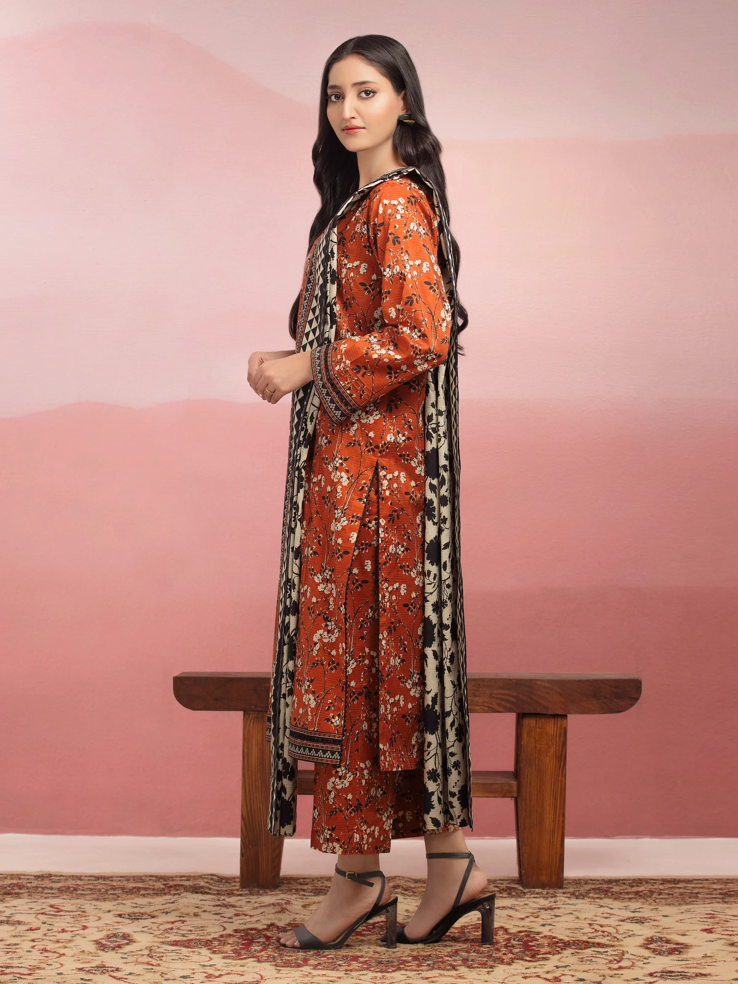 Unstitched Printed Lawn Suit - EWU5A1-35133-3P - Image 3