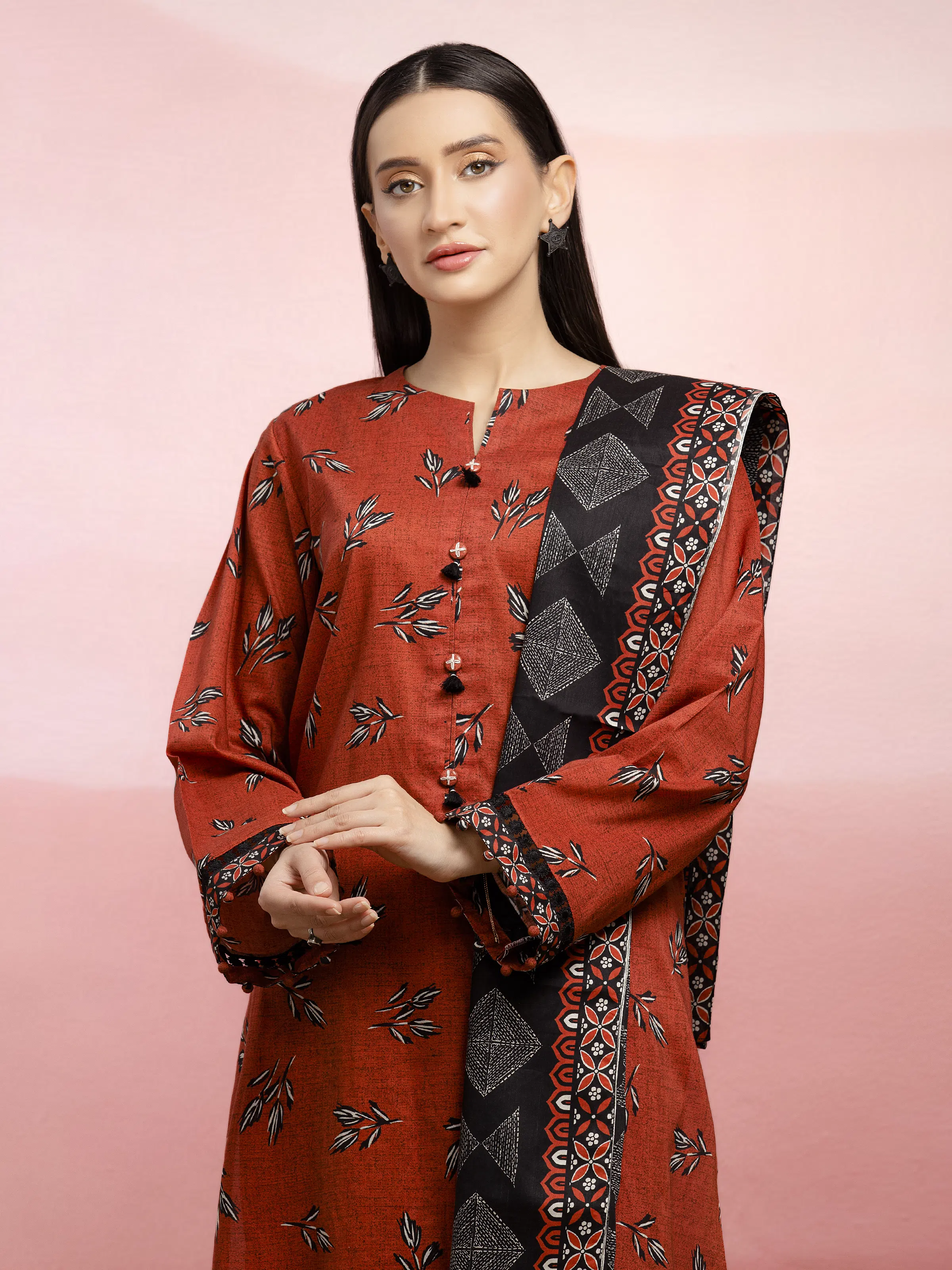 Unstitched Printed Lawn Suit - EWU5A1-35230-3P - Image 4