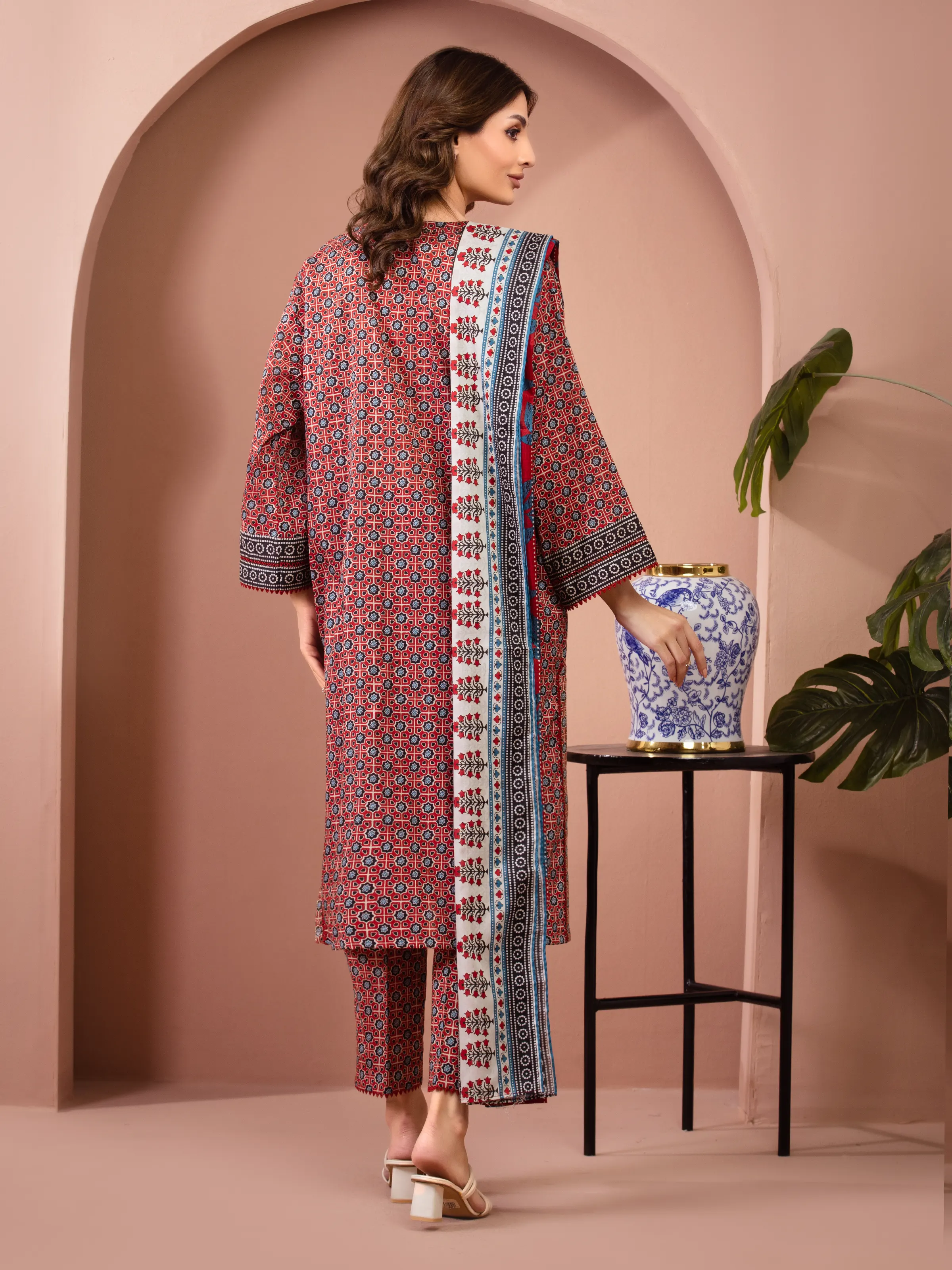 Unstitched Printed Lawn Suit - EWU5A1-35281-3P - Image 6