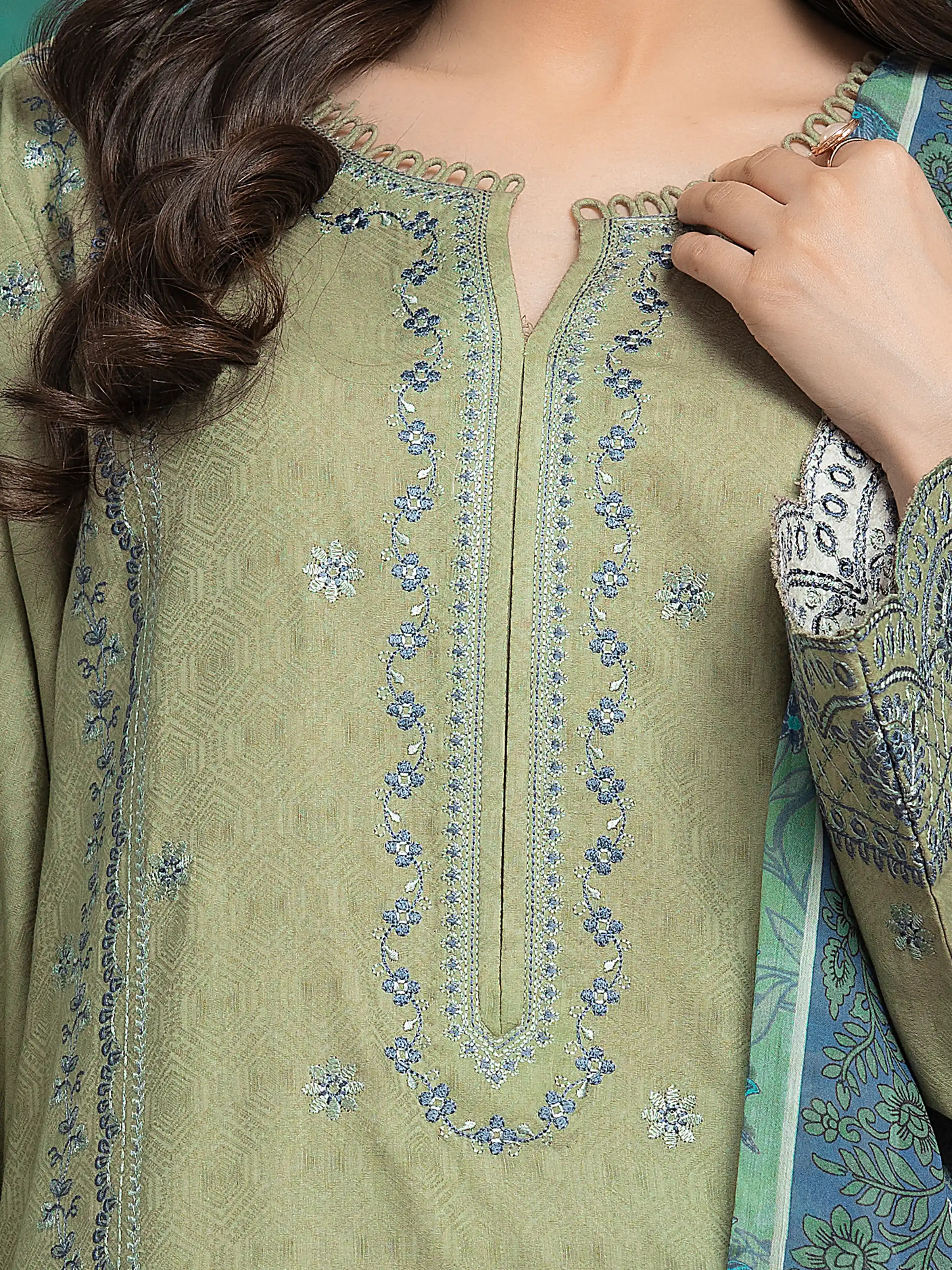 Unstitched Embroidered Dobby Suit - EWU5V7-30266-3P - Image 4
