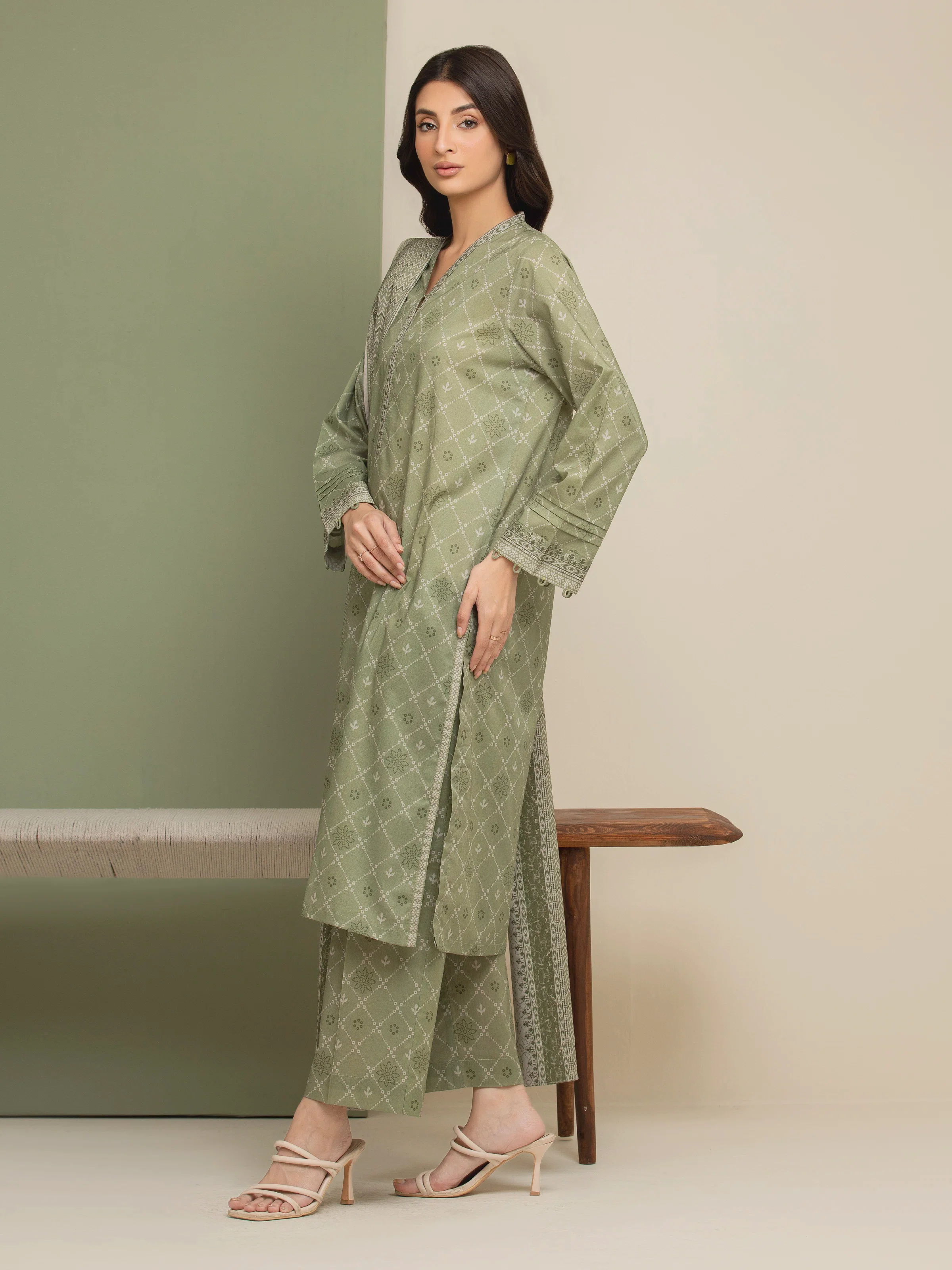 Unstitched Printed Lawn Suit - EWU5A1-35169-3P - Image 3