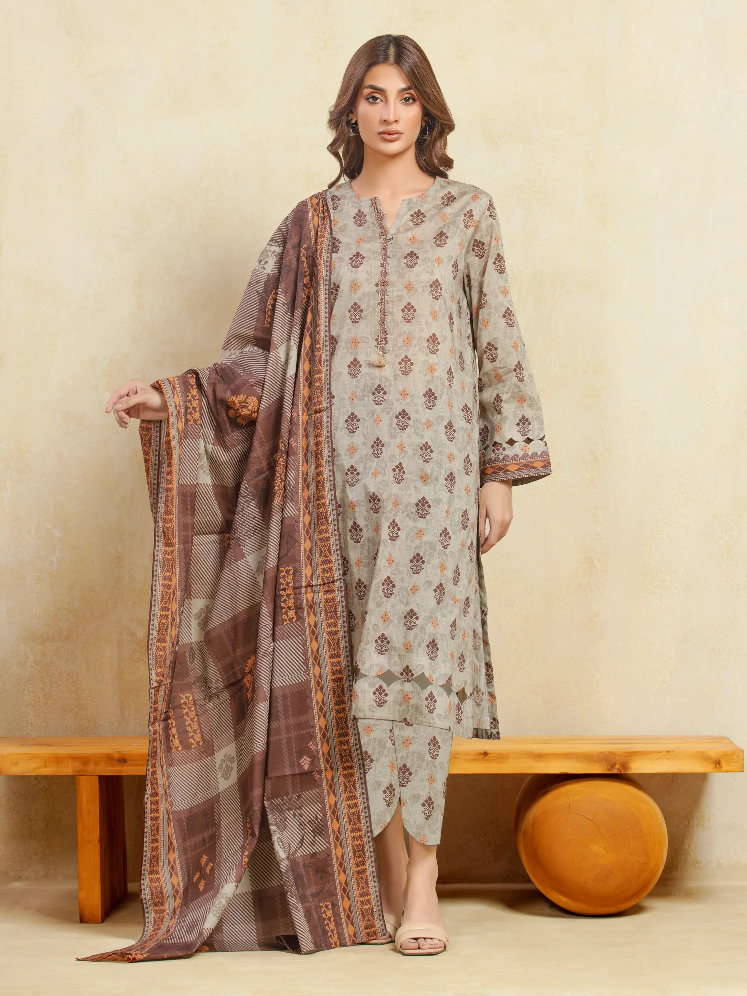 Unstitched Printed Khaddar Suit - EWU5A3-36102-3P
