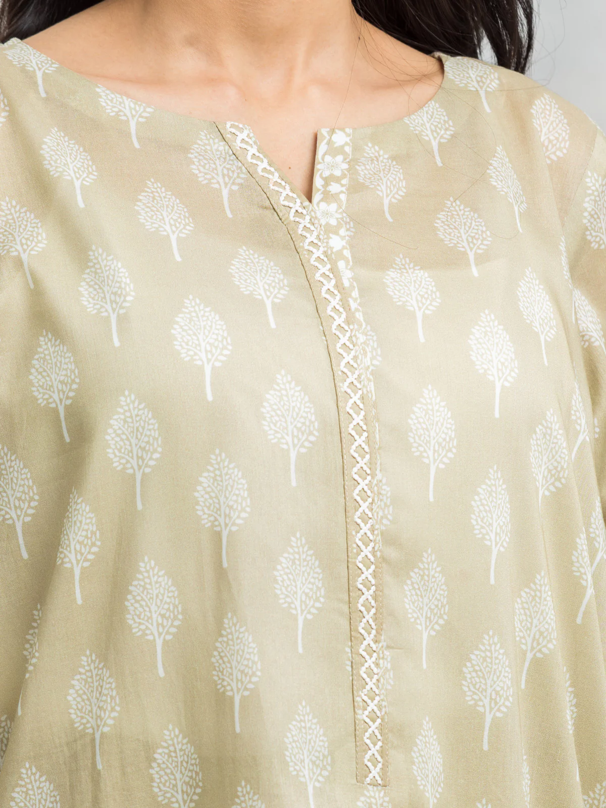 Unstitched Printed Lawn Shirt - EWU24A1-29110S - Image 3